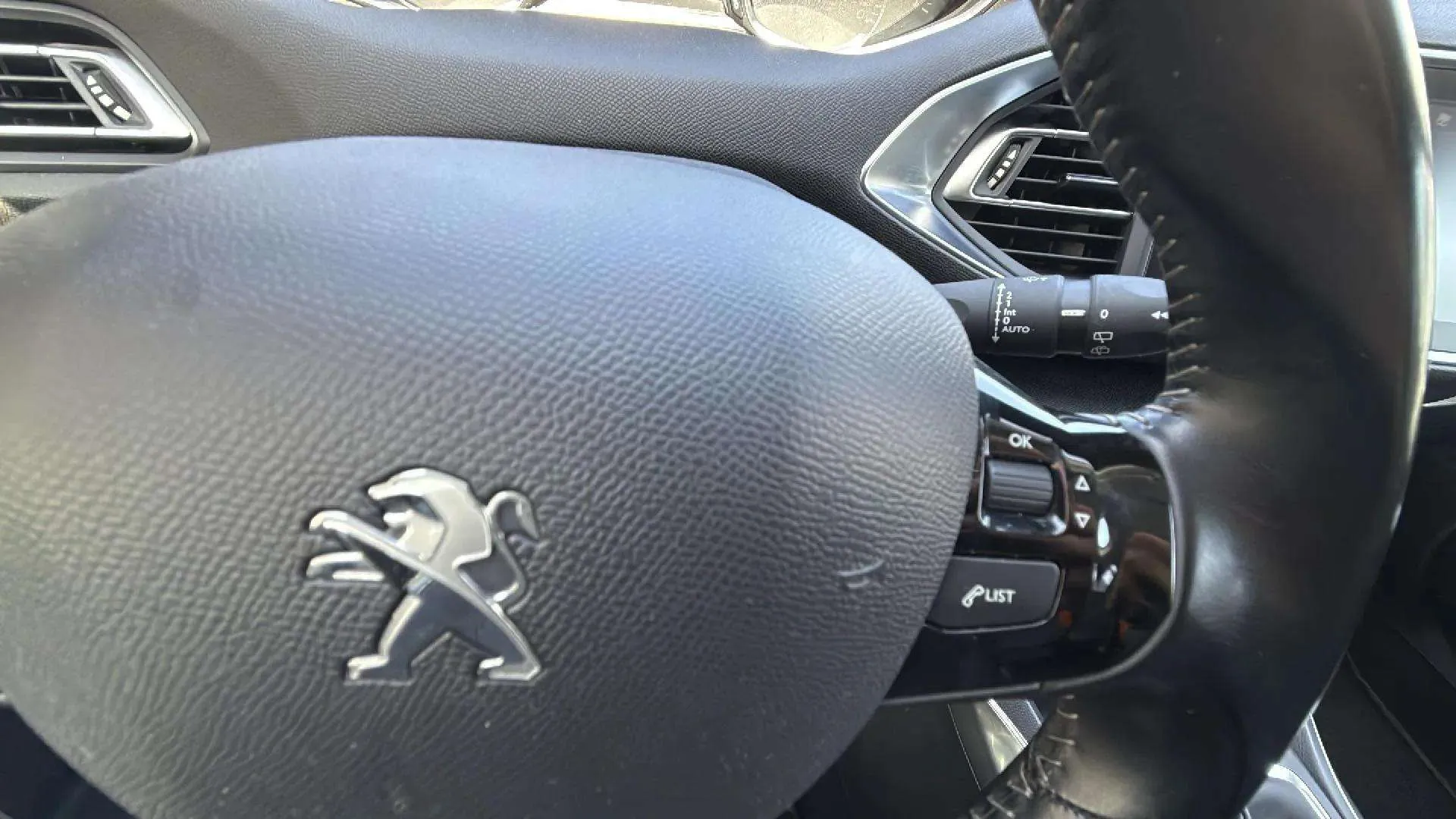 Peugeot 308 Allure 1.2 PureTech - foto 8