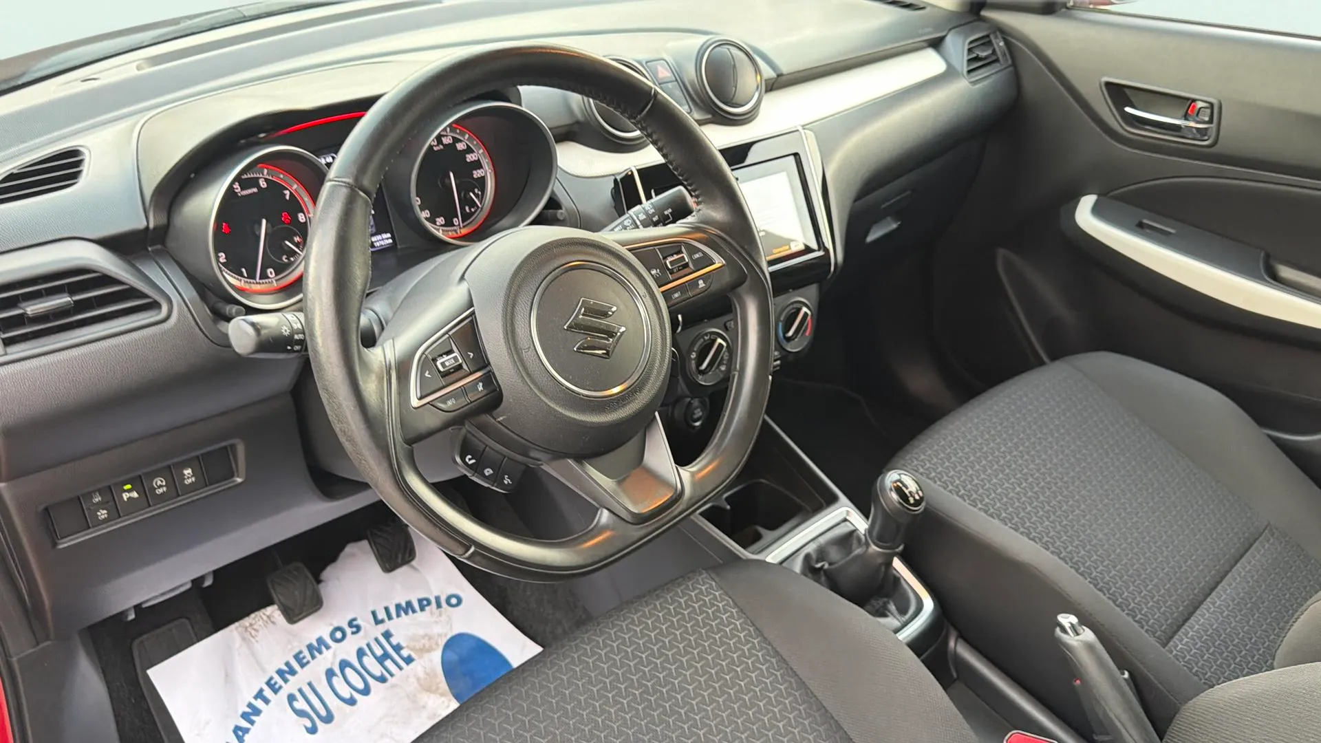 Suzuki Swift 1.2 GLE Mild Hybrid - foto 23