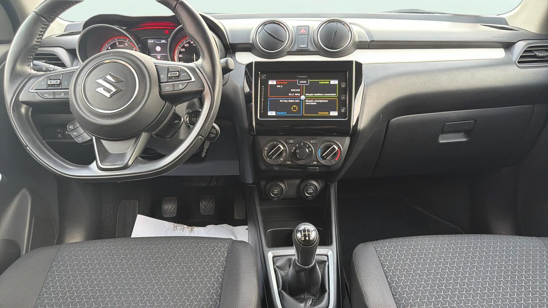Suzuki Swift 1.2 GLE Mild Hybrid - foto 14