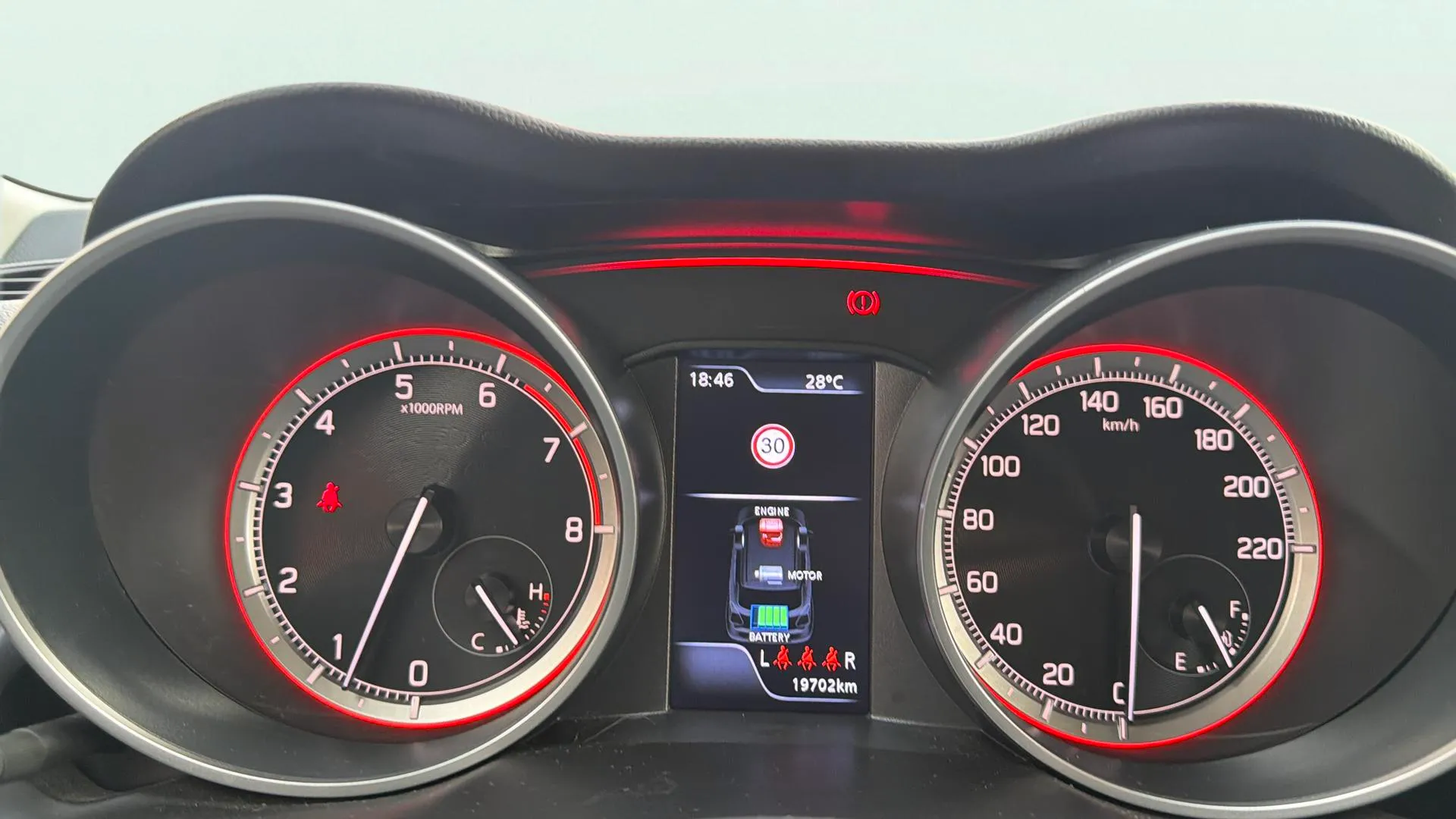 Suzuki Swift 1.2 GLE Mild Hybrid - foto 16