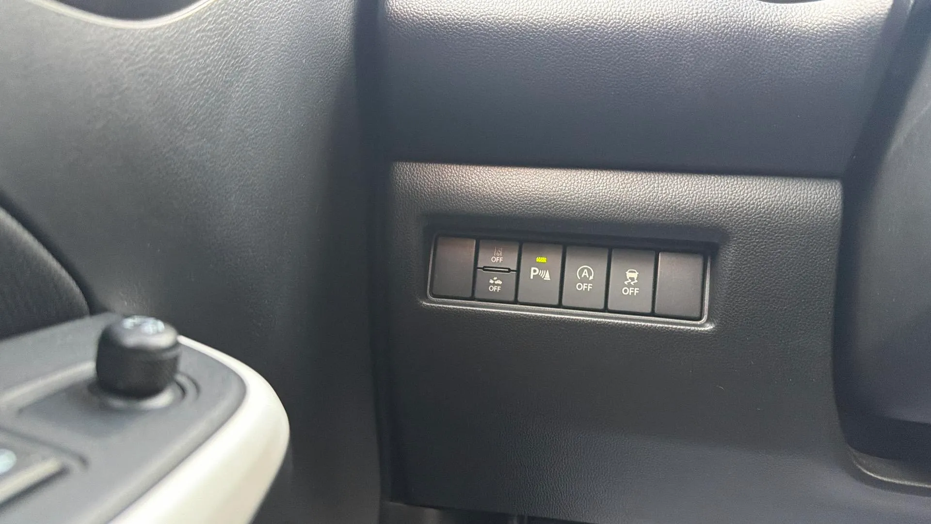 Suzuki Swift 1.2 GLE Mild Hybrid - foto 21