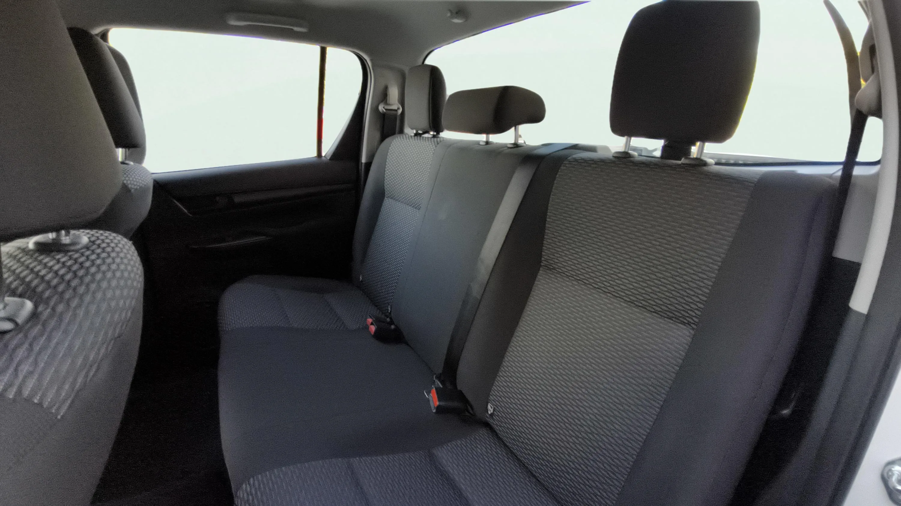 Toyota Hilux 2.4 D-4D Cab Doble GX HVO100 - foto 28