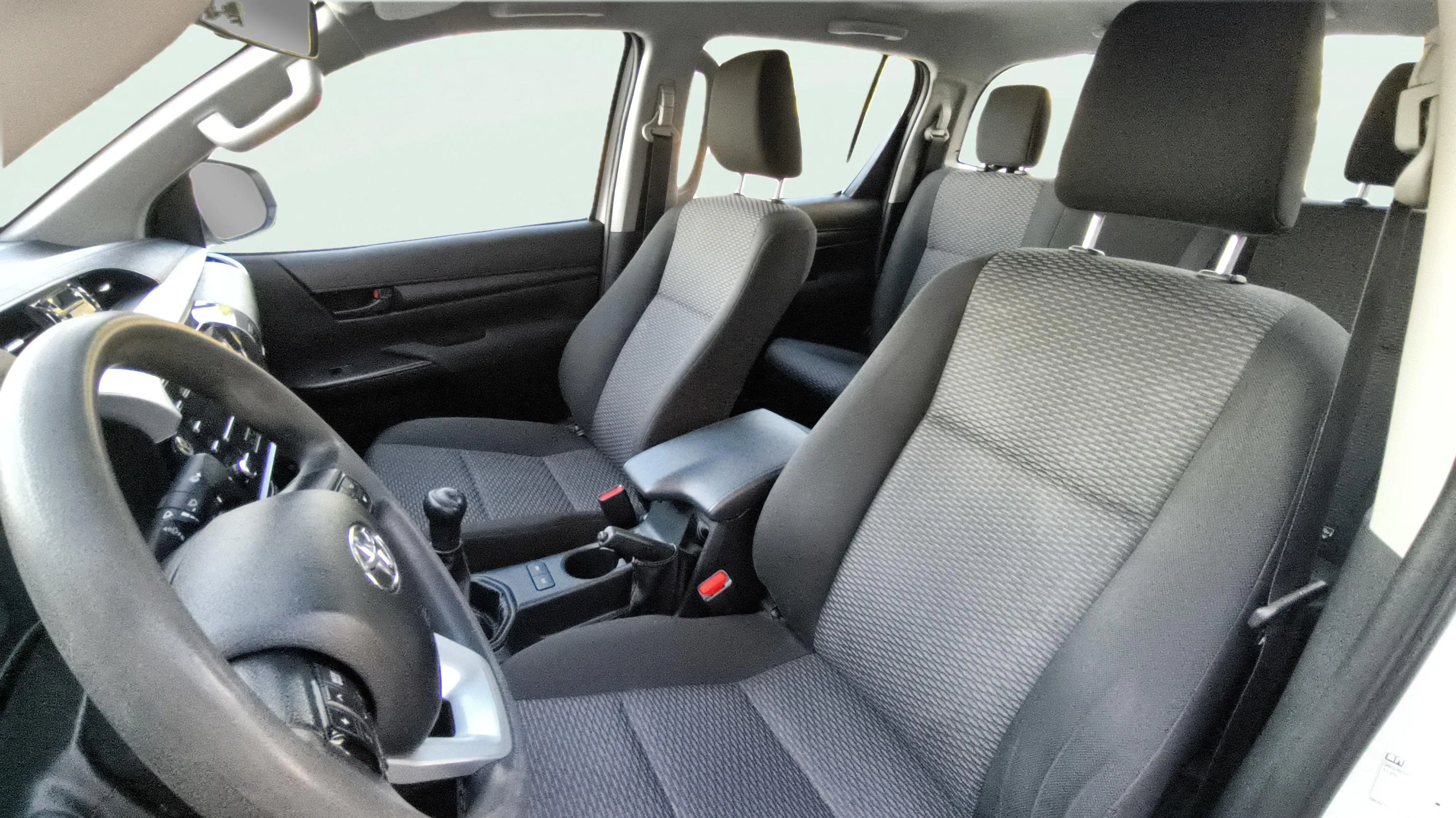 Toyota Hilux 2.4 D-4D Cab Doble GX HVO100 - foto 33