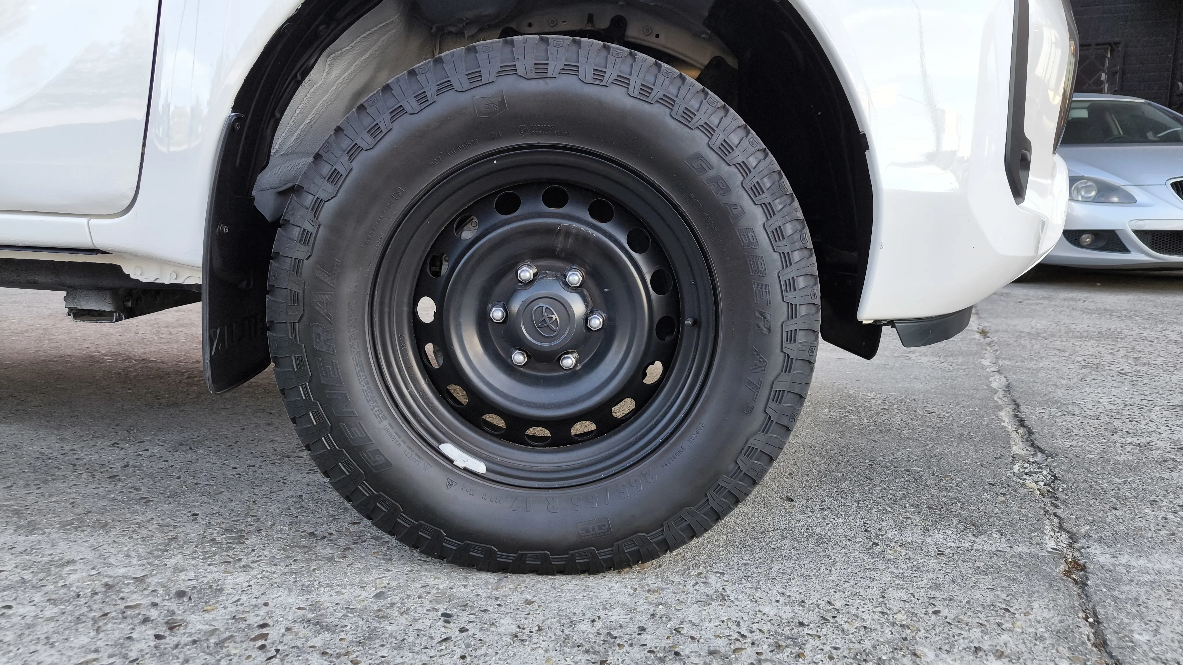 Toyota Hilux 2.4 D-4D Cab Doble GX HVO100 - foto 17