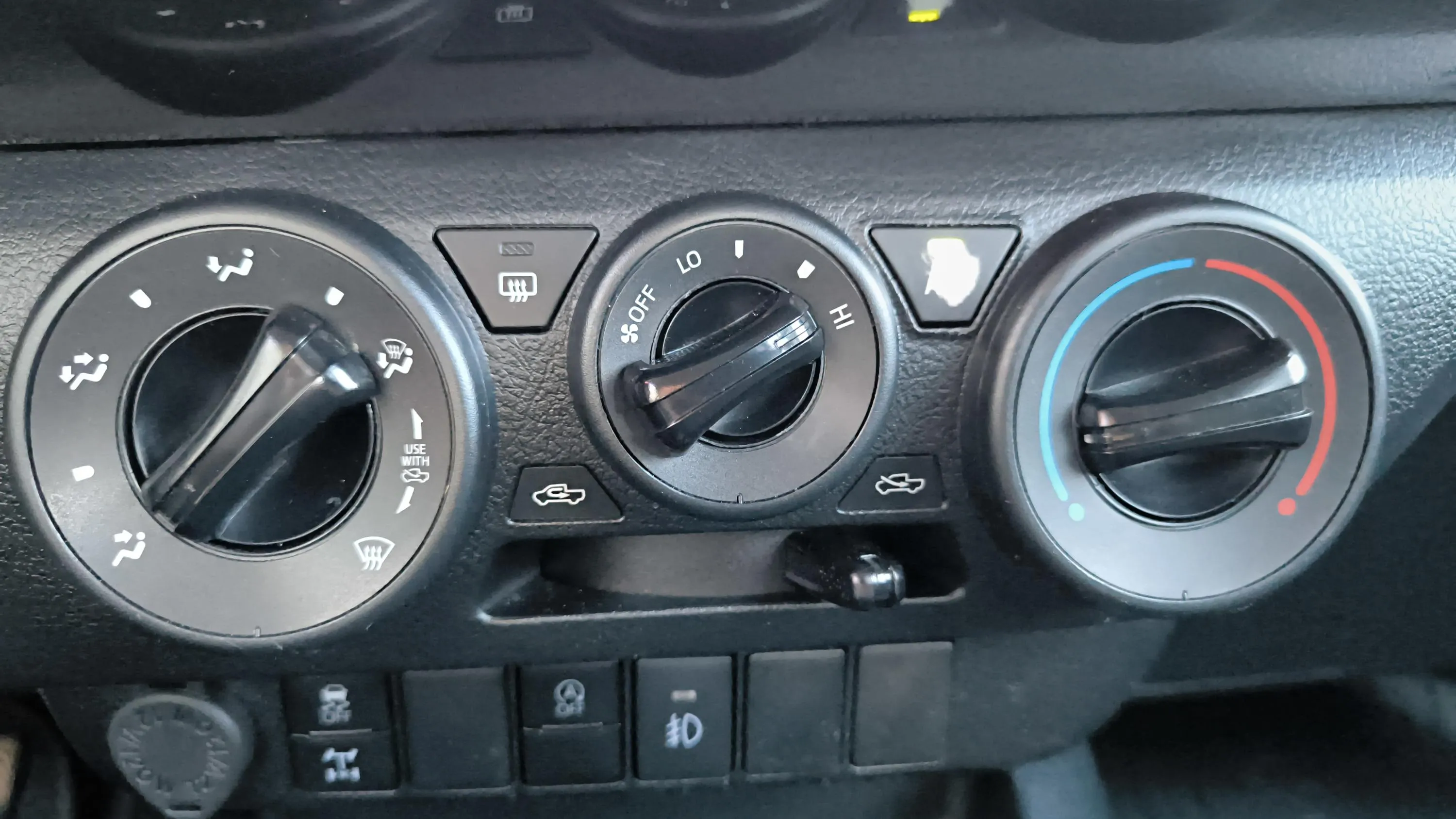 Toyota Hilux 2.4 D-4D Cab Doble GX HVO100 - foto 44