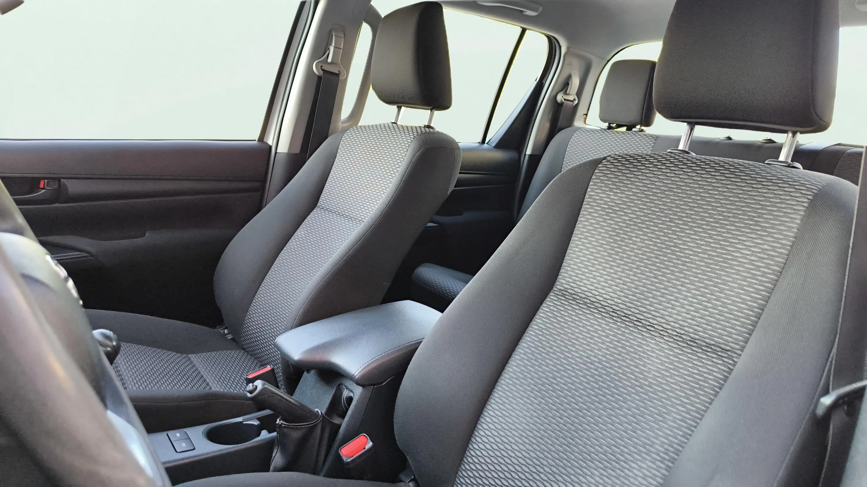 Toyota Hilux 2.4 D-4D Cab Doble GX HVO100 - foto 32