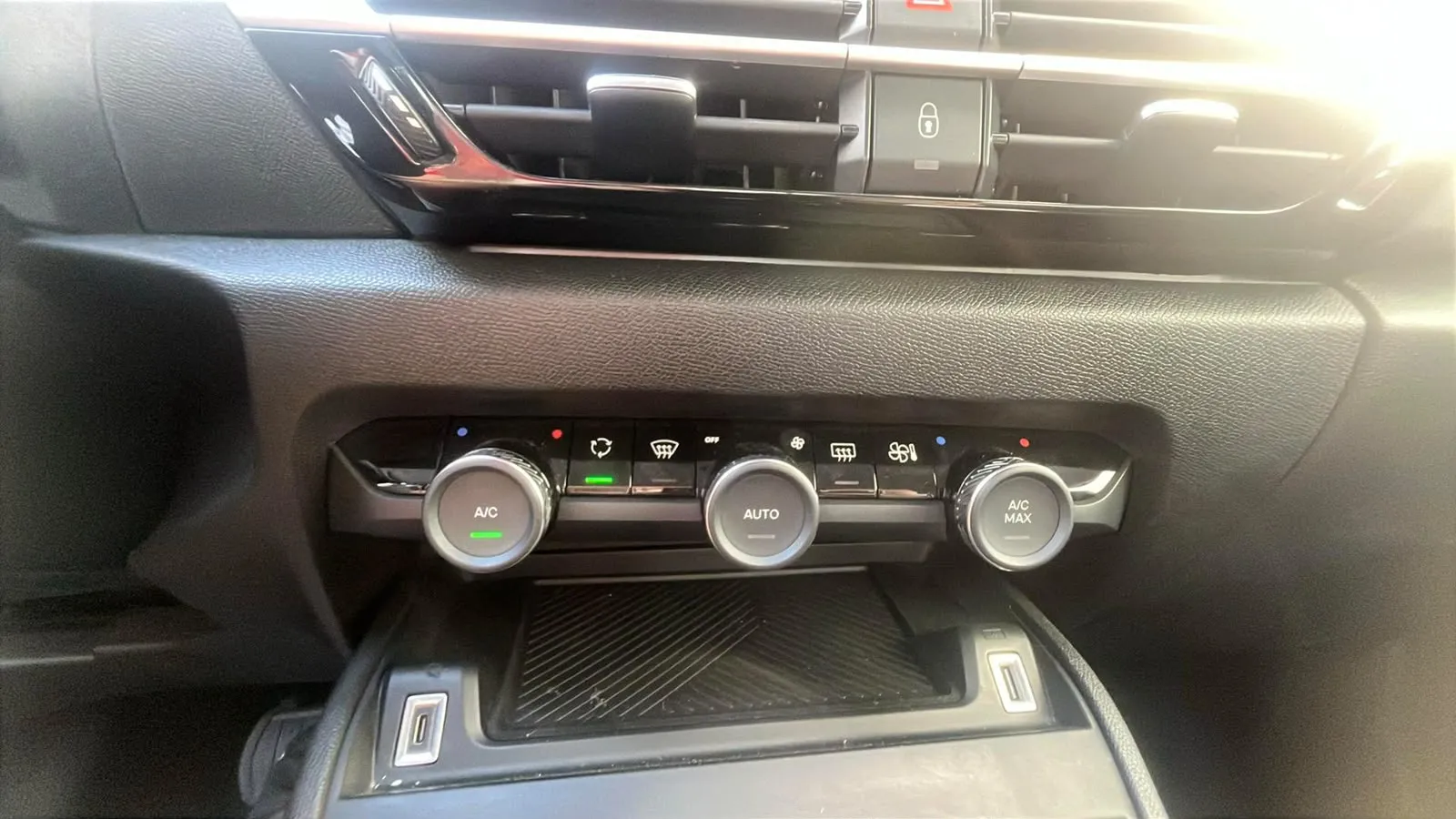 Citroën C4 X Hybrid 136 e-DCS6 Plus - foto 12