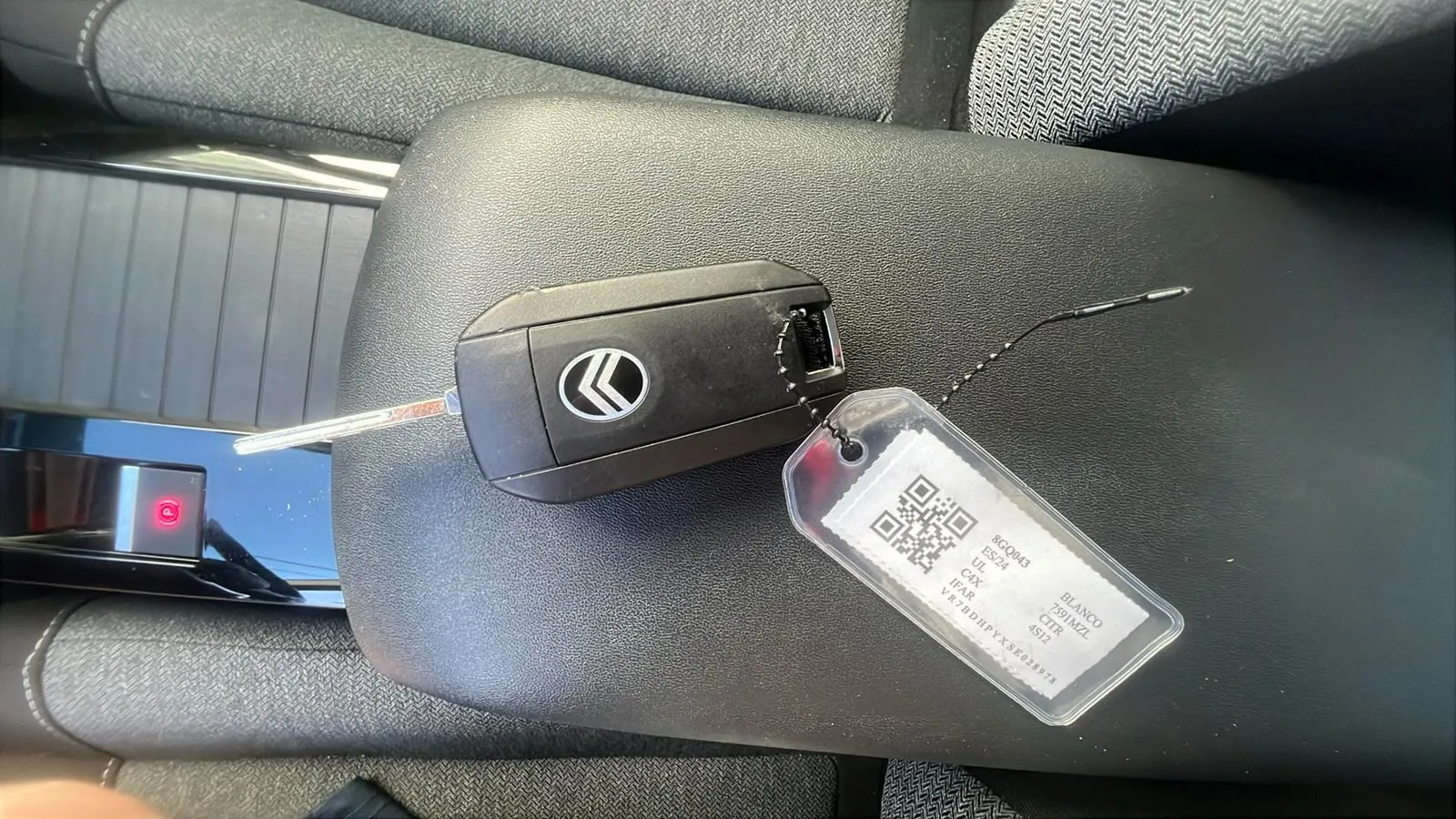 Citroën C4 X Hybrid 136 e-DCS6 Plus - foto 22