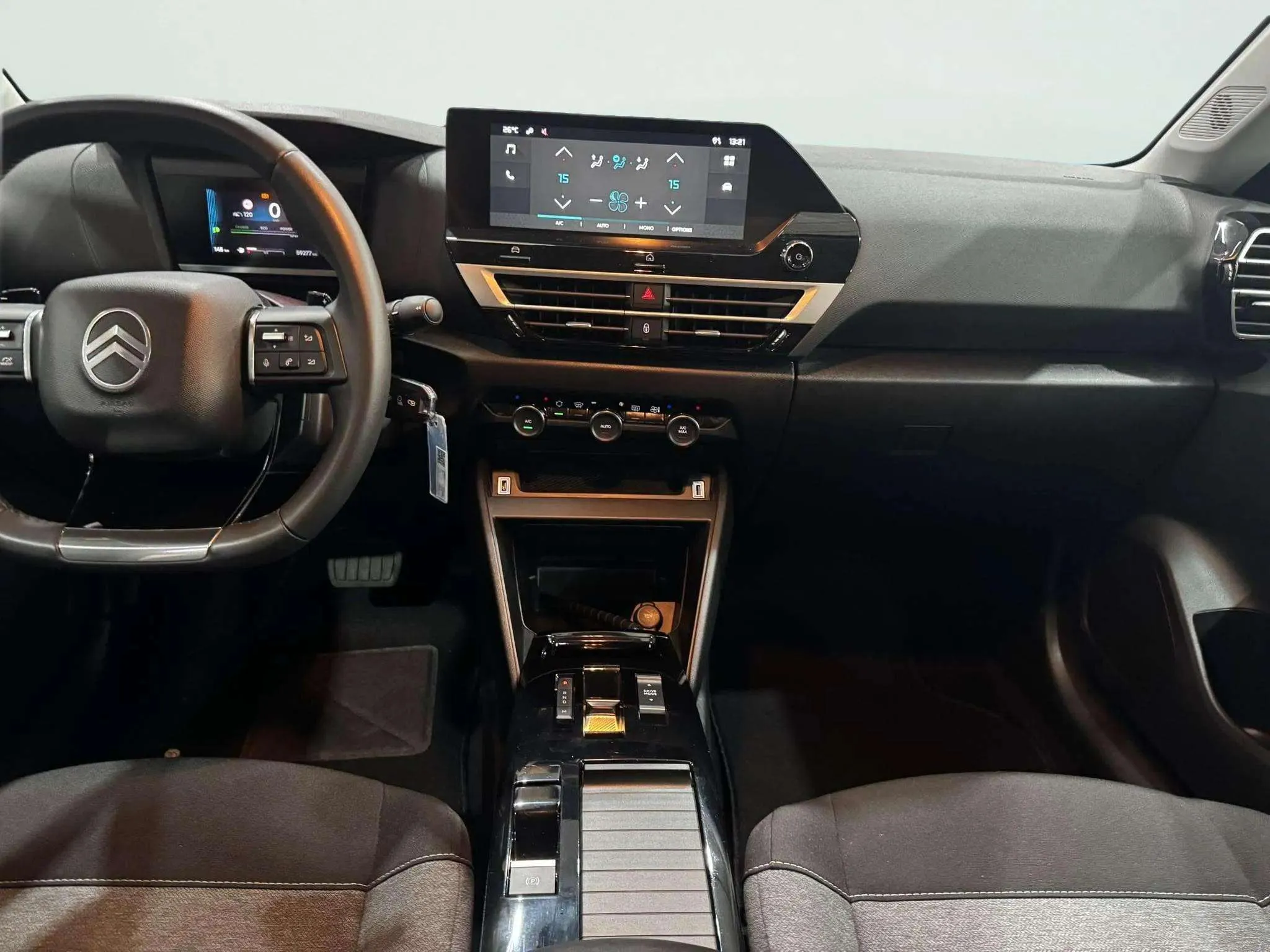 Citroën C4 X Hybrid 136 e-DCS6 Plus - foto 9