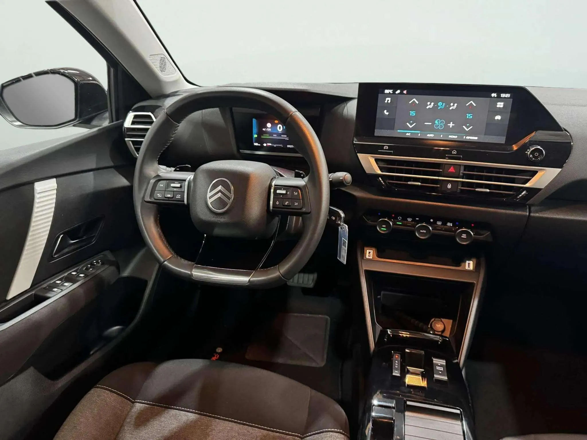 Citroën C4 X Hybrid 136 e-DCS6 Plus - foto 11