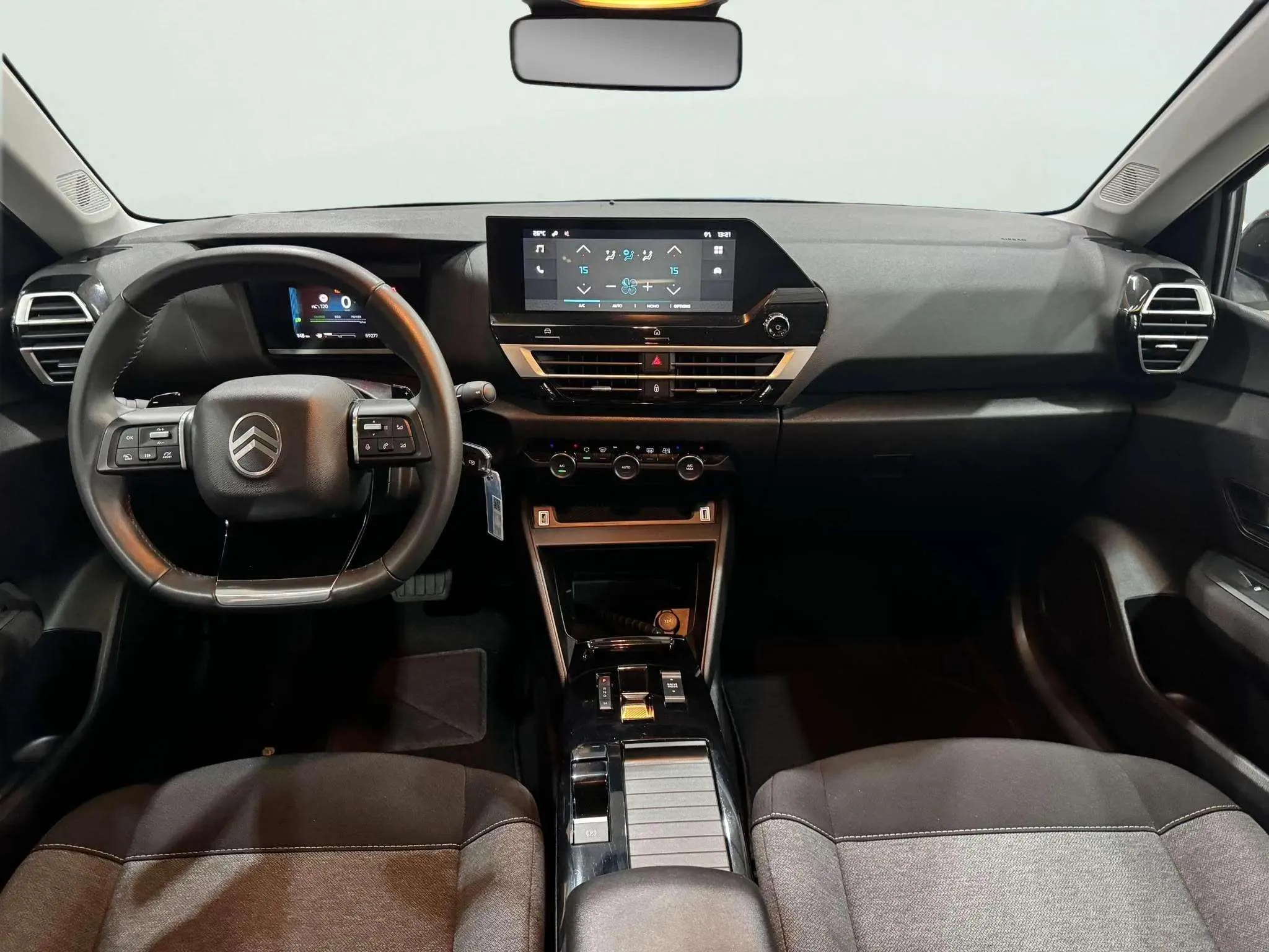 Citroën C4 X Hybrid 136 e-DCS6 Plus - foto 13