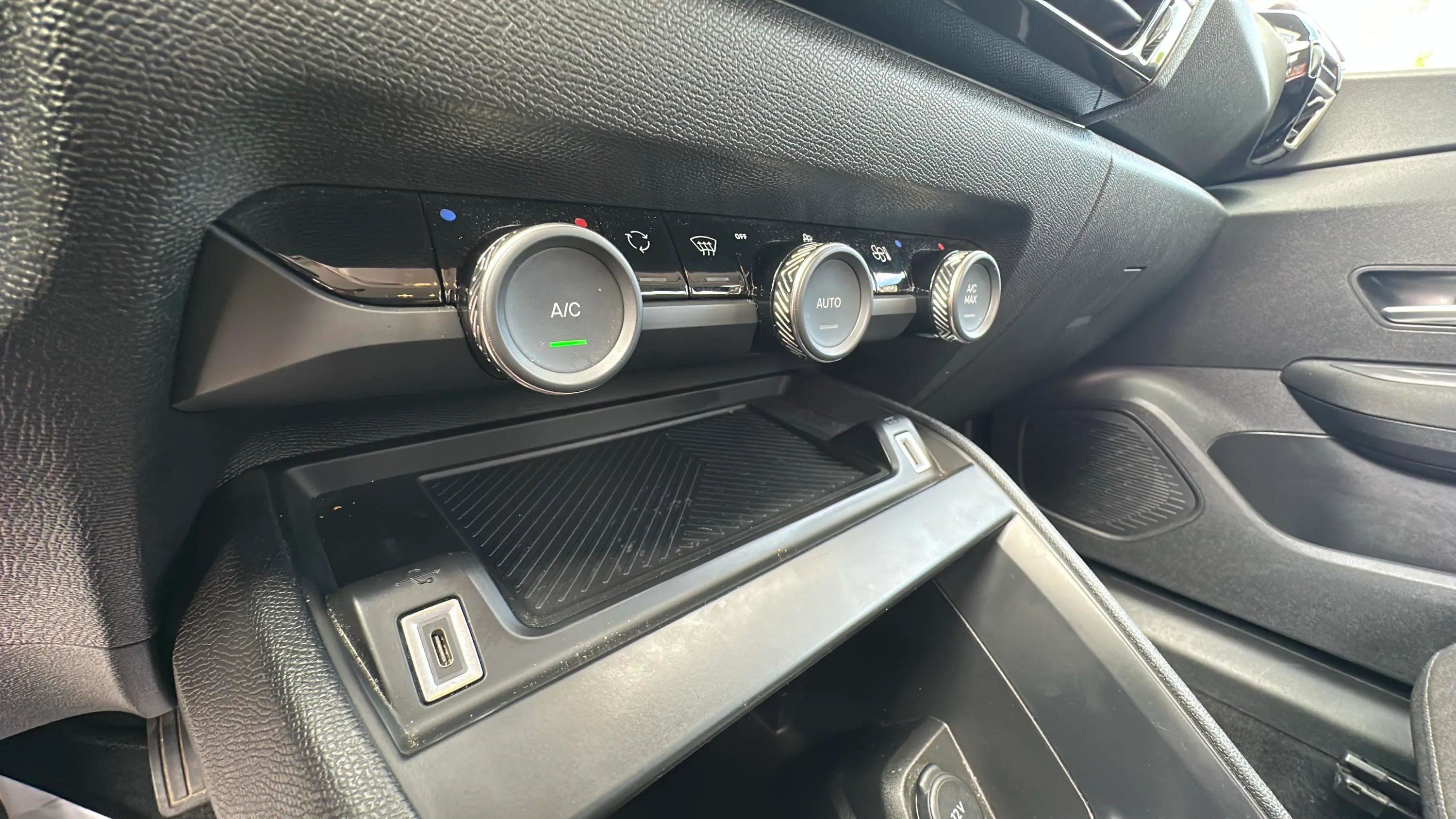 Citroën C4 X Hybrid 136 e-DCS6 Plus - foto 15