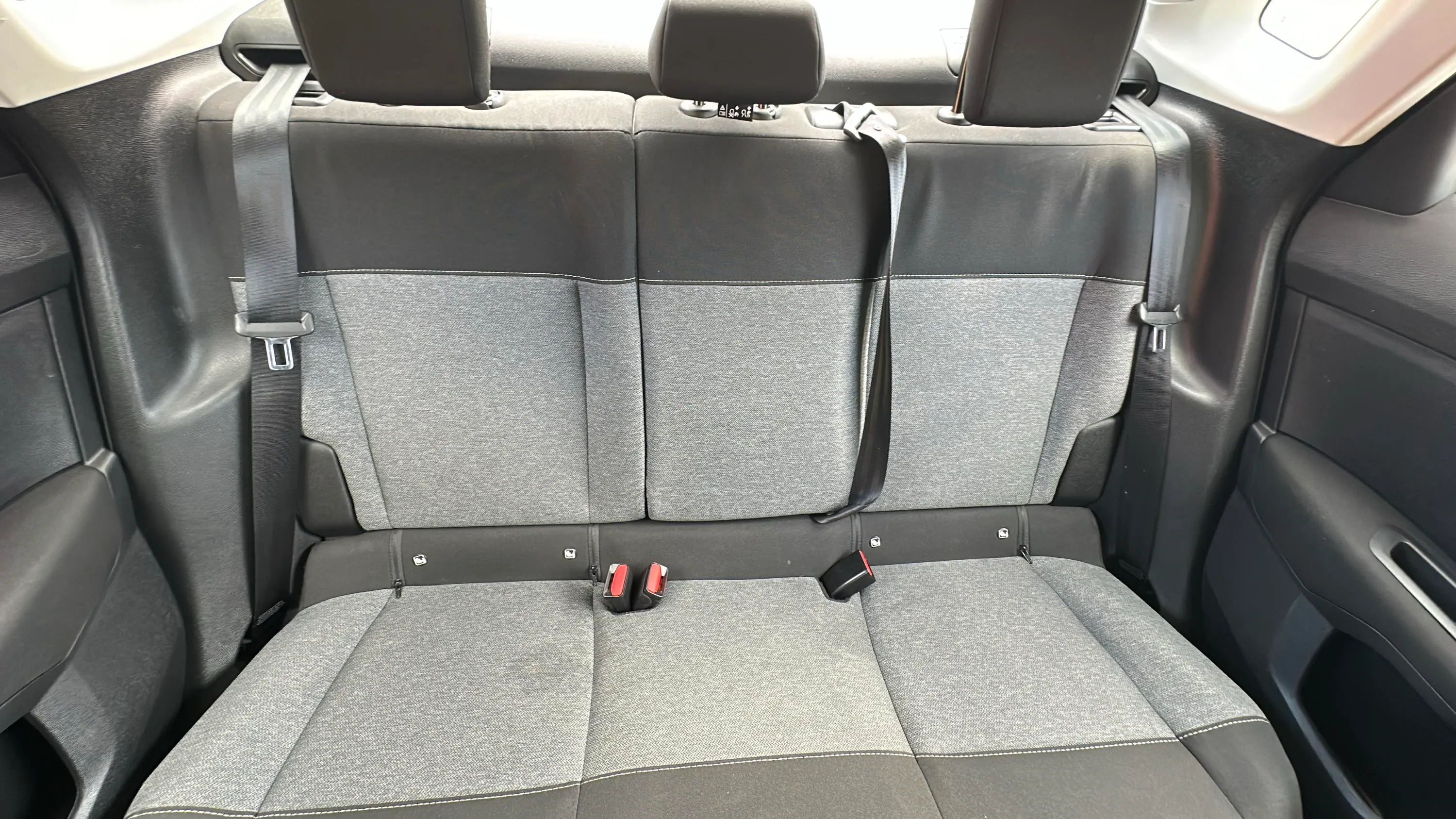 Citroën C4 X Hybrid 136 e-DCS6 Plus - foto 18