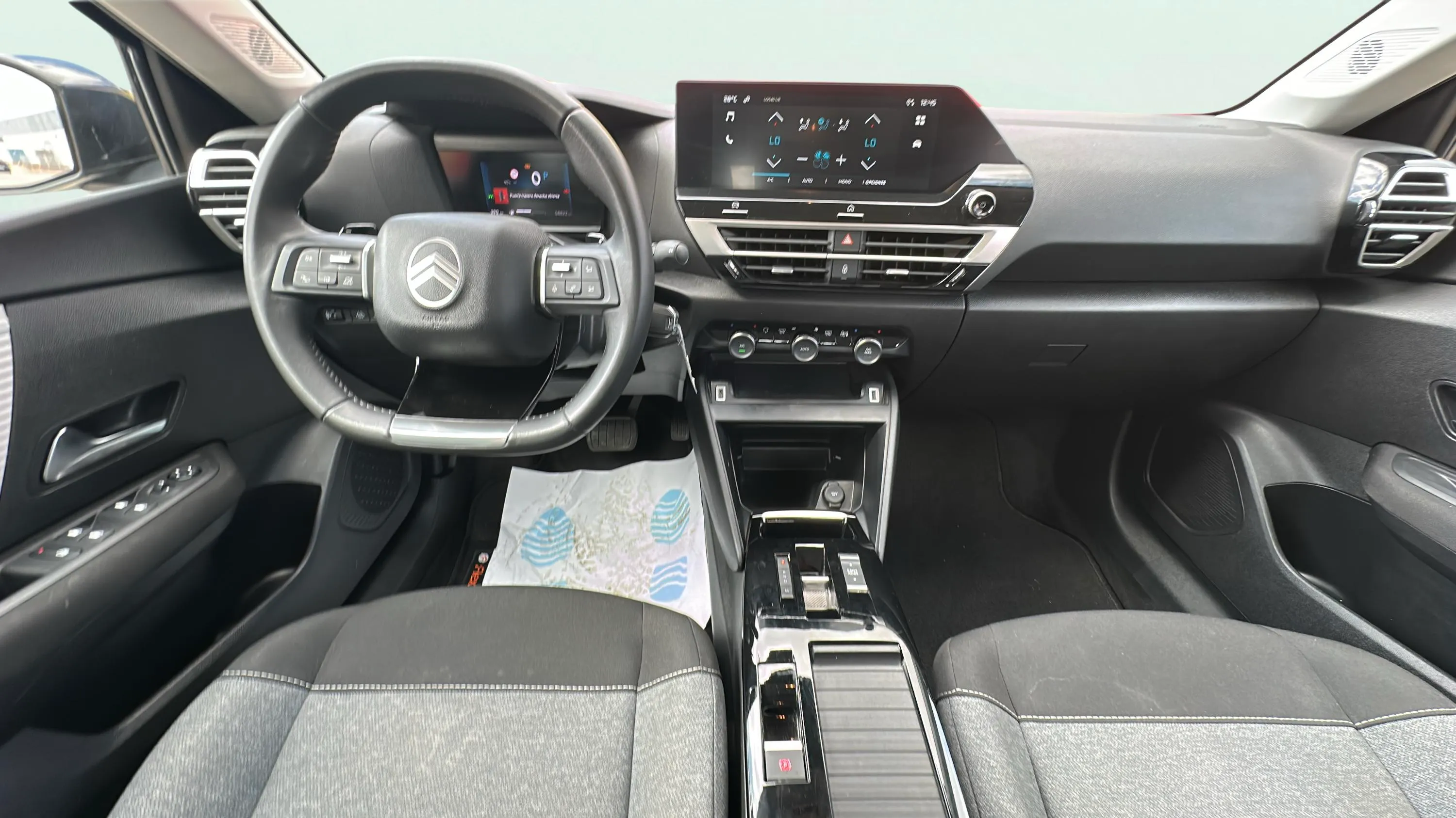 Citroën C4 X Hybrid 136 e-DCS6 Plus - foto 12