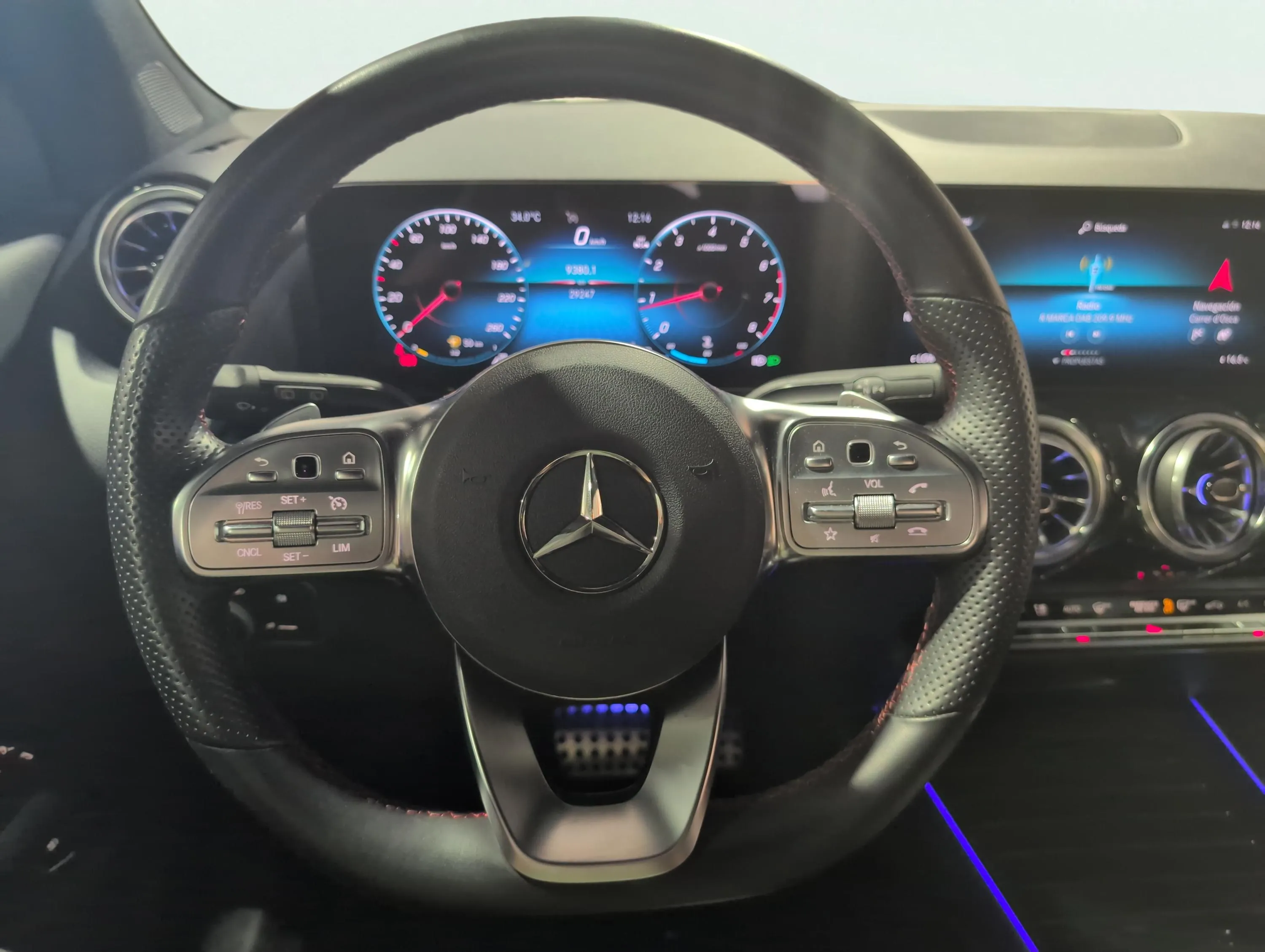 Mercedes-Benz GLA 200 - foto 10