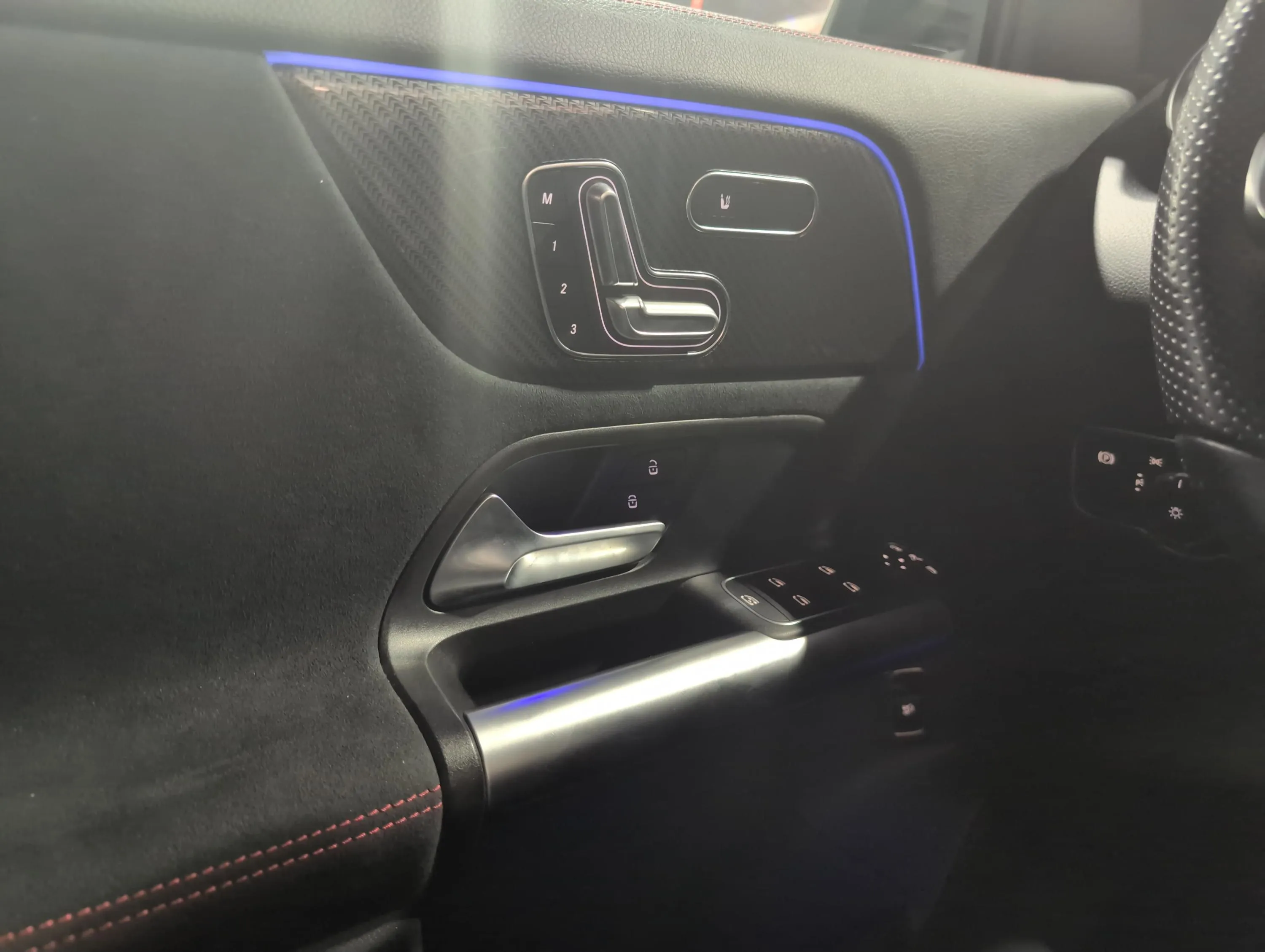 Mercedes-Benz GLA 200 - foto 30