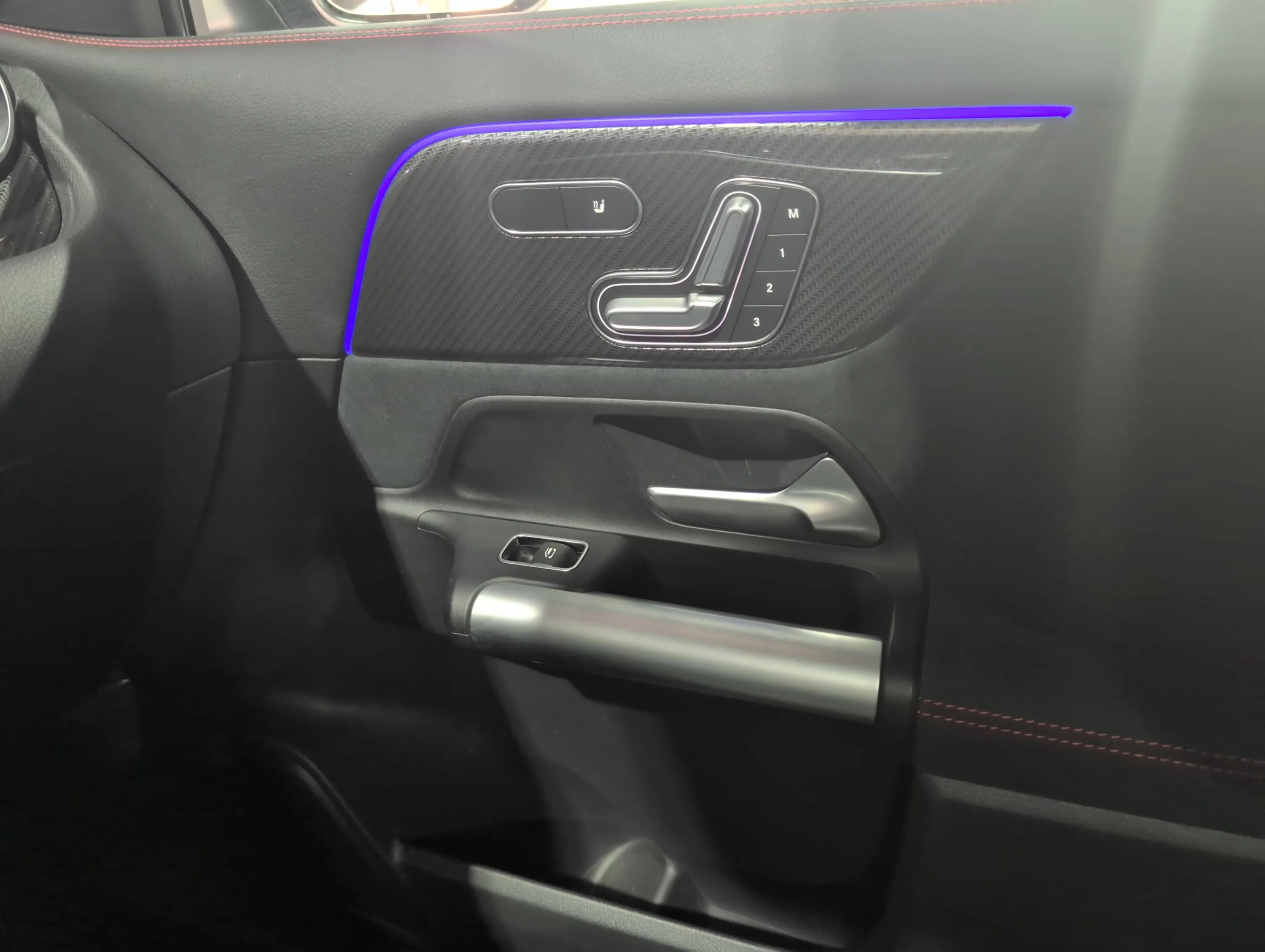 Mercedes-Benz GLA 200 - foto 28