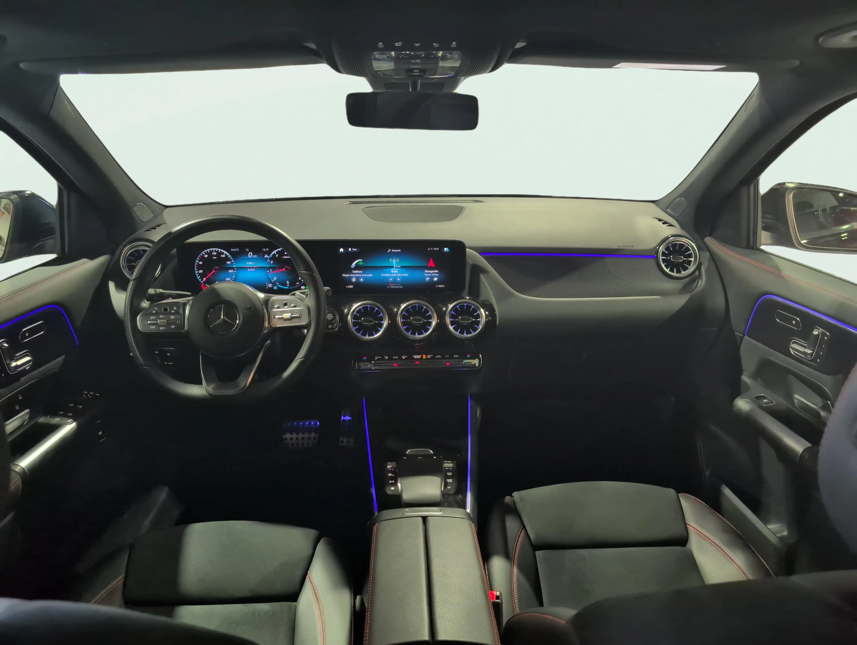 Mercedes-Benz GLA 200 - foto 12