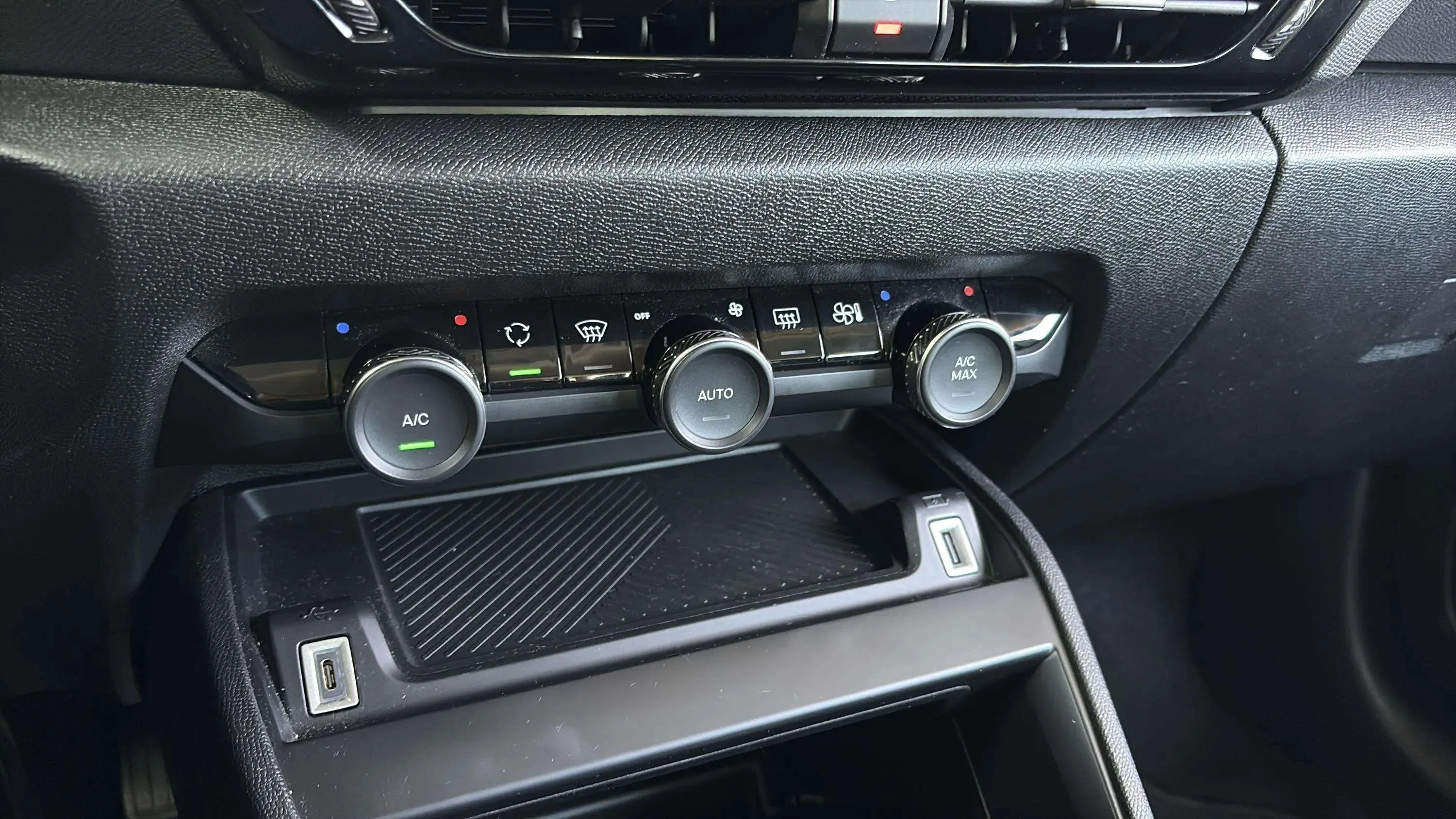 Citroën C4 X Hybrid 136 e-DCS6 Plus - foto 16