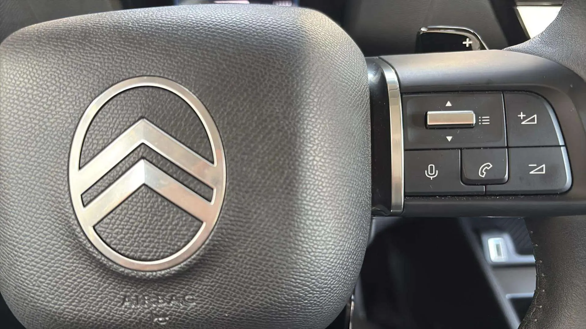 Citroën C4 X Hybrid 136 e-DCS6 Plus - foto 12