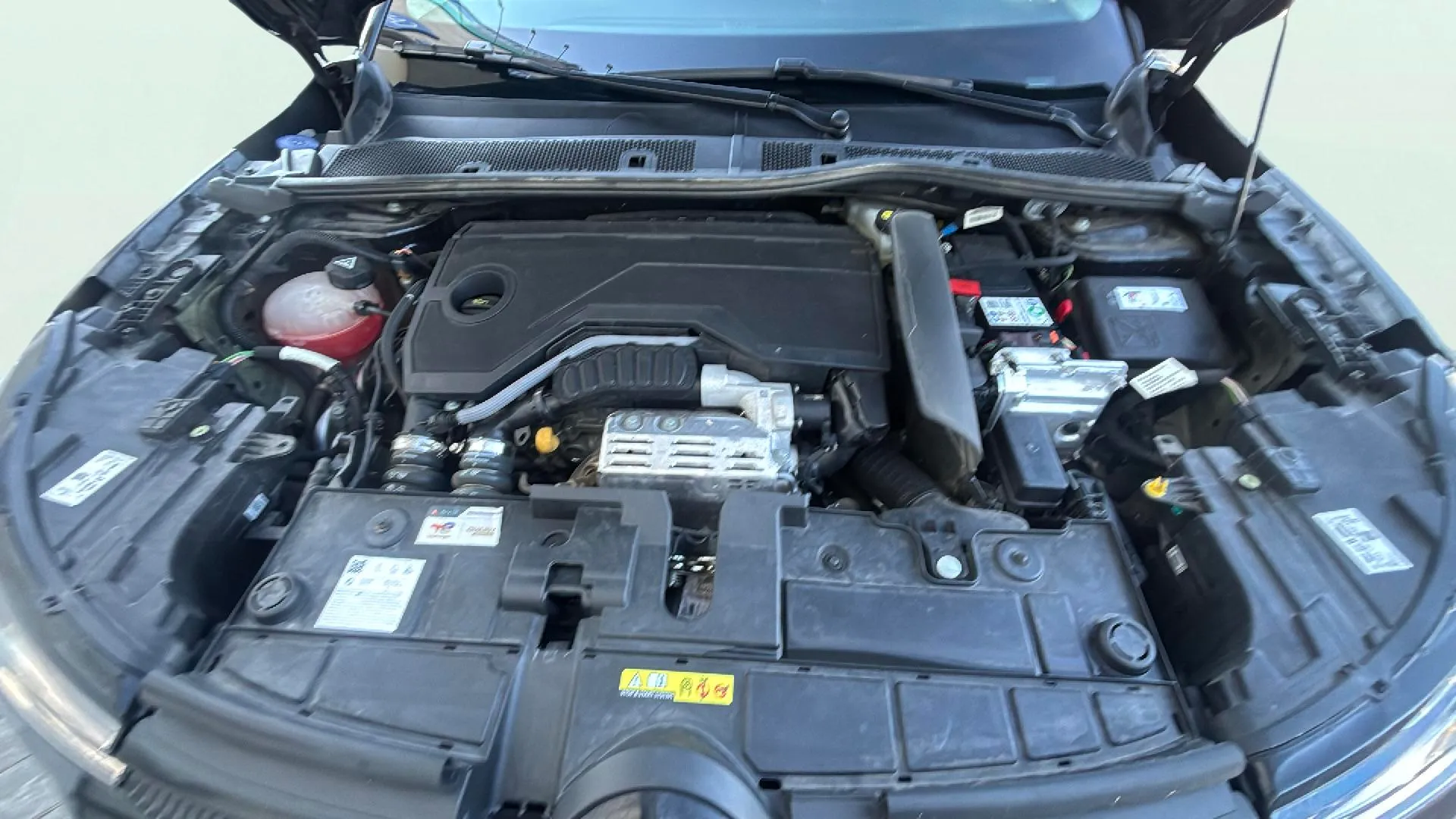 Citroën C4 X Hybrid 136 e-DCS6 Plus - foto 19