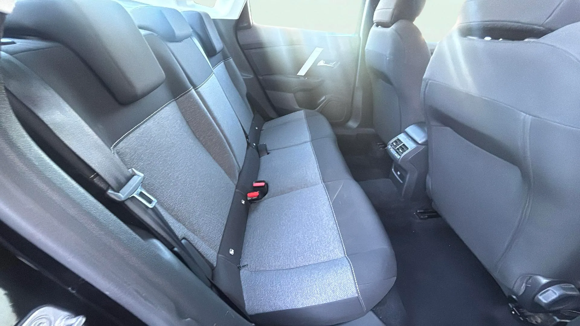 Citroën C4 X Hybrid 136 e-DCS6 Plus - foto 17