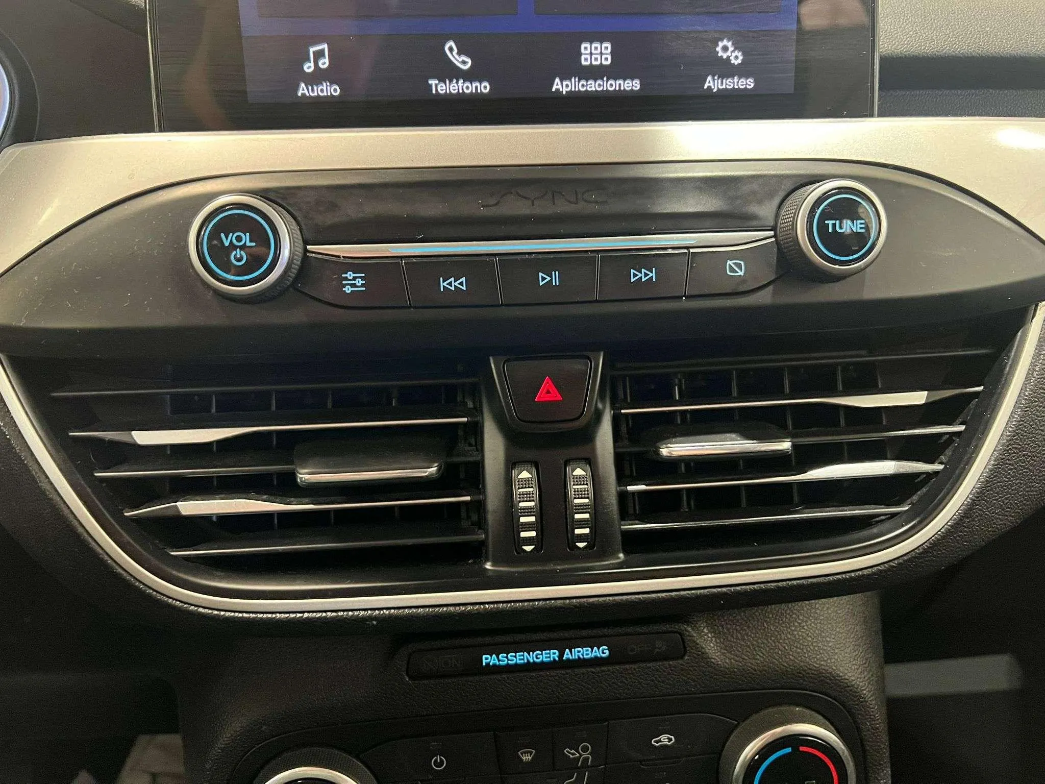 Ford Focus 1.5 EcoBlue Active - foto 23