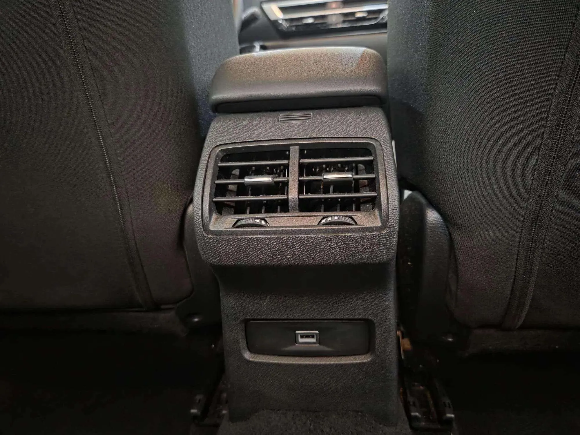 Citroën C4 X Hybrid 136 e-DCS6 Plus - foto 20