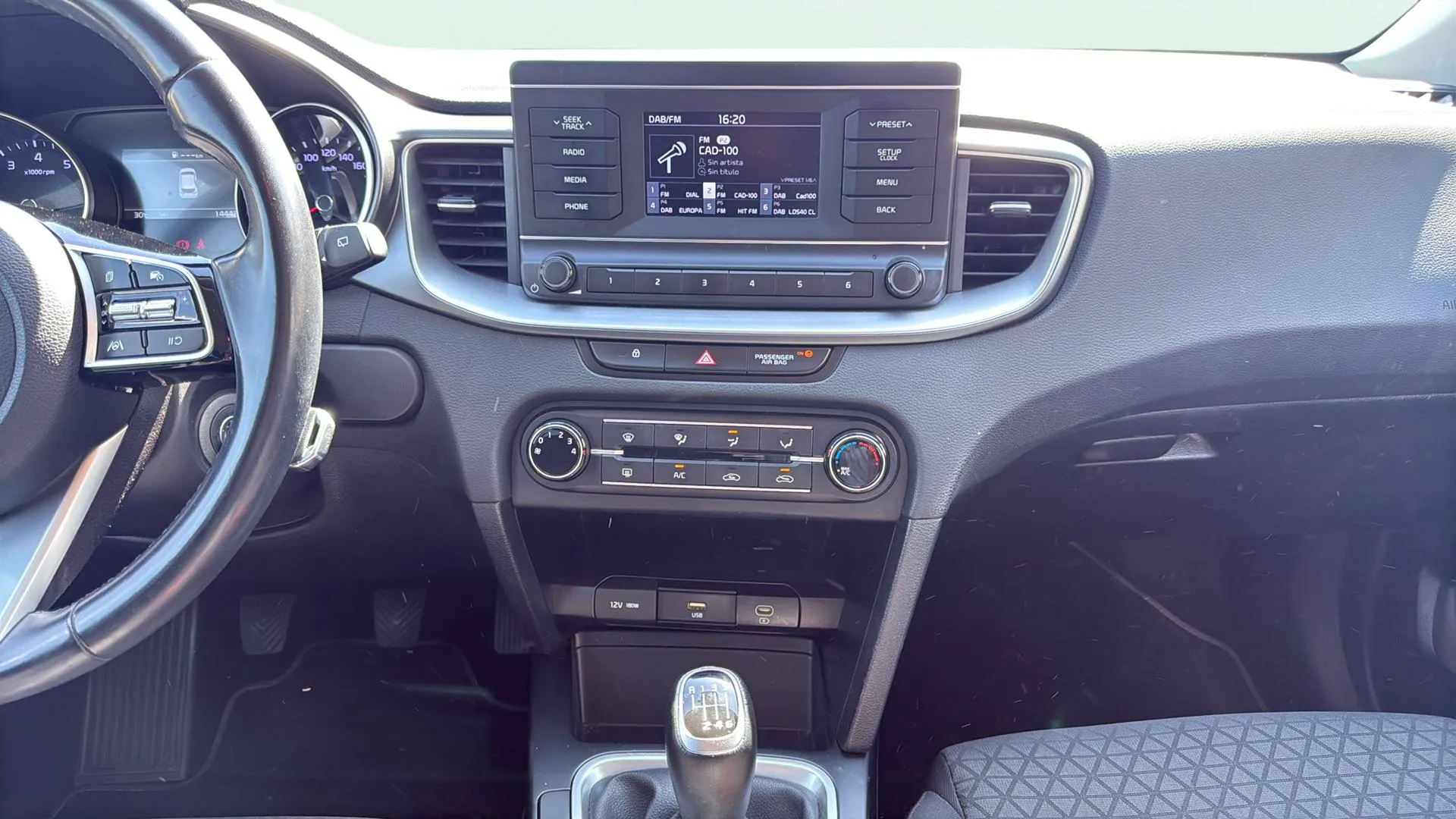 Kia Ceed 1.0 T-GDi Concept - foto 11