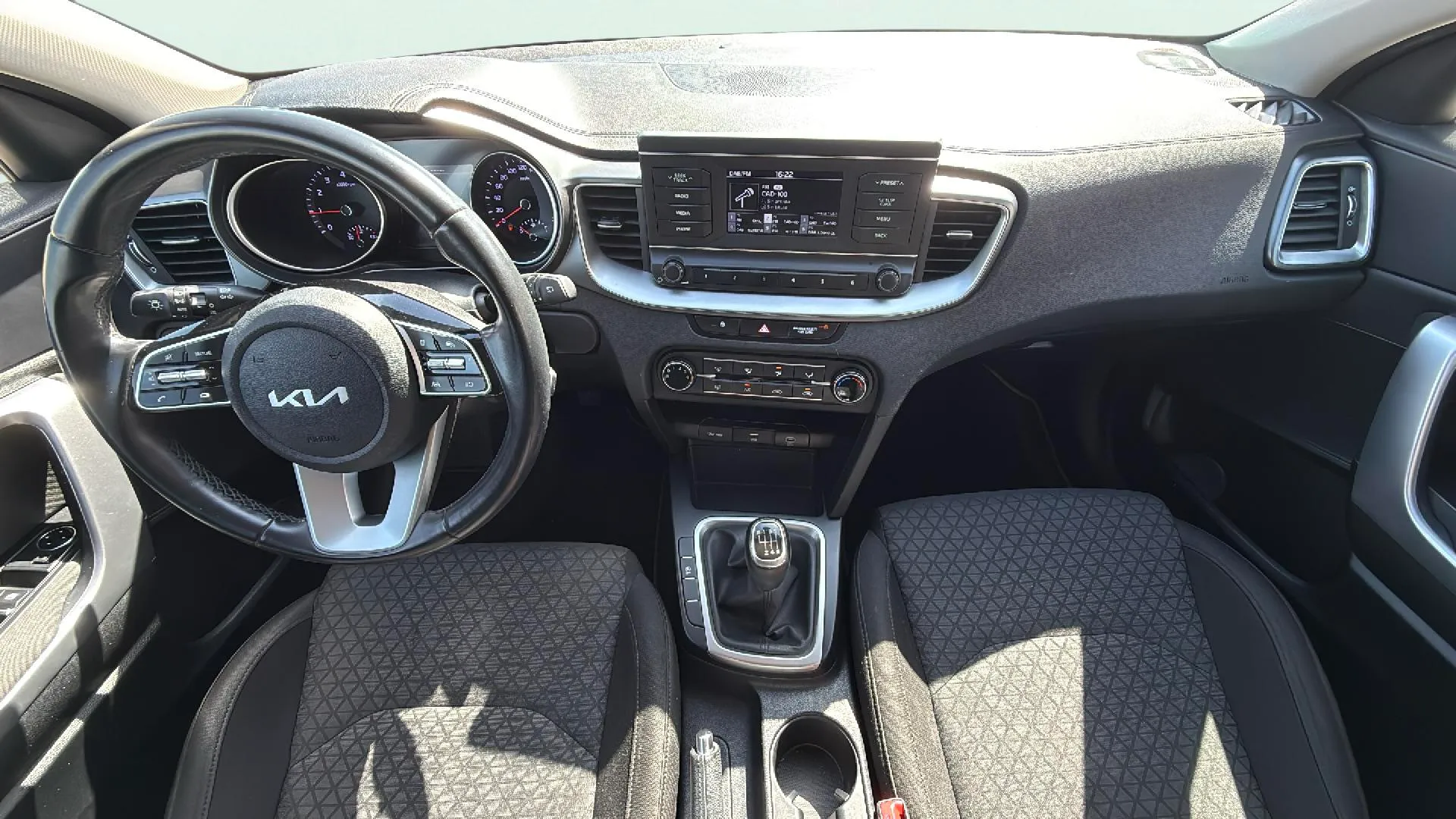 Kia Ceed 1.0 T-GDi Concept - foto 10