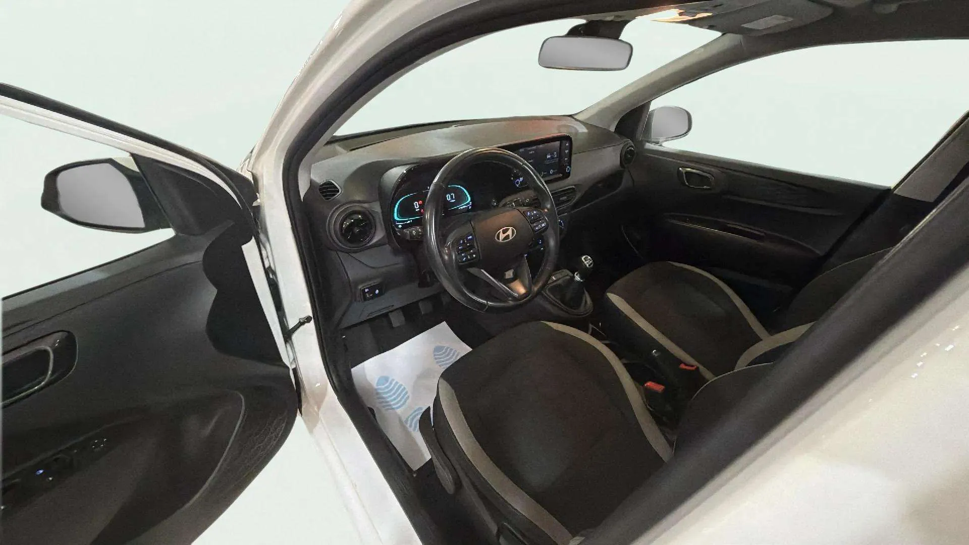 Hyundai i10 1.0 Klass - foto 11
