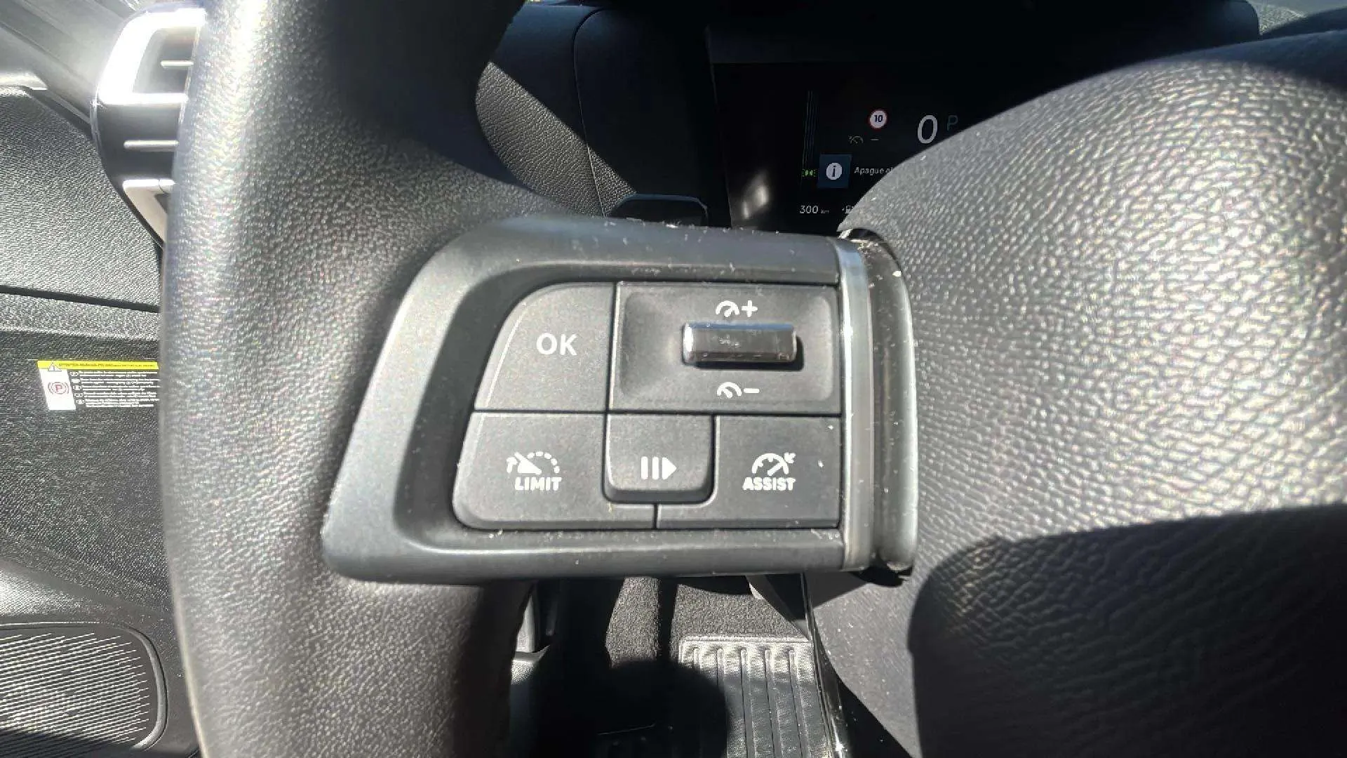 Citroën C4 X Hybrid 136 e-DCS6 Plus - foto 19