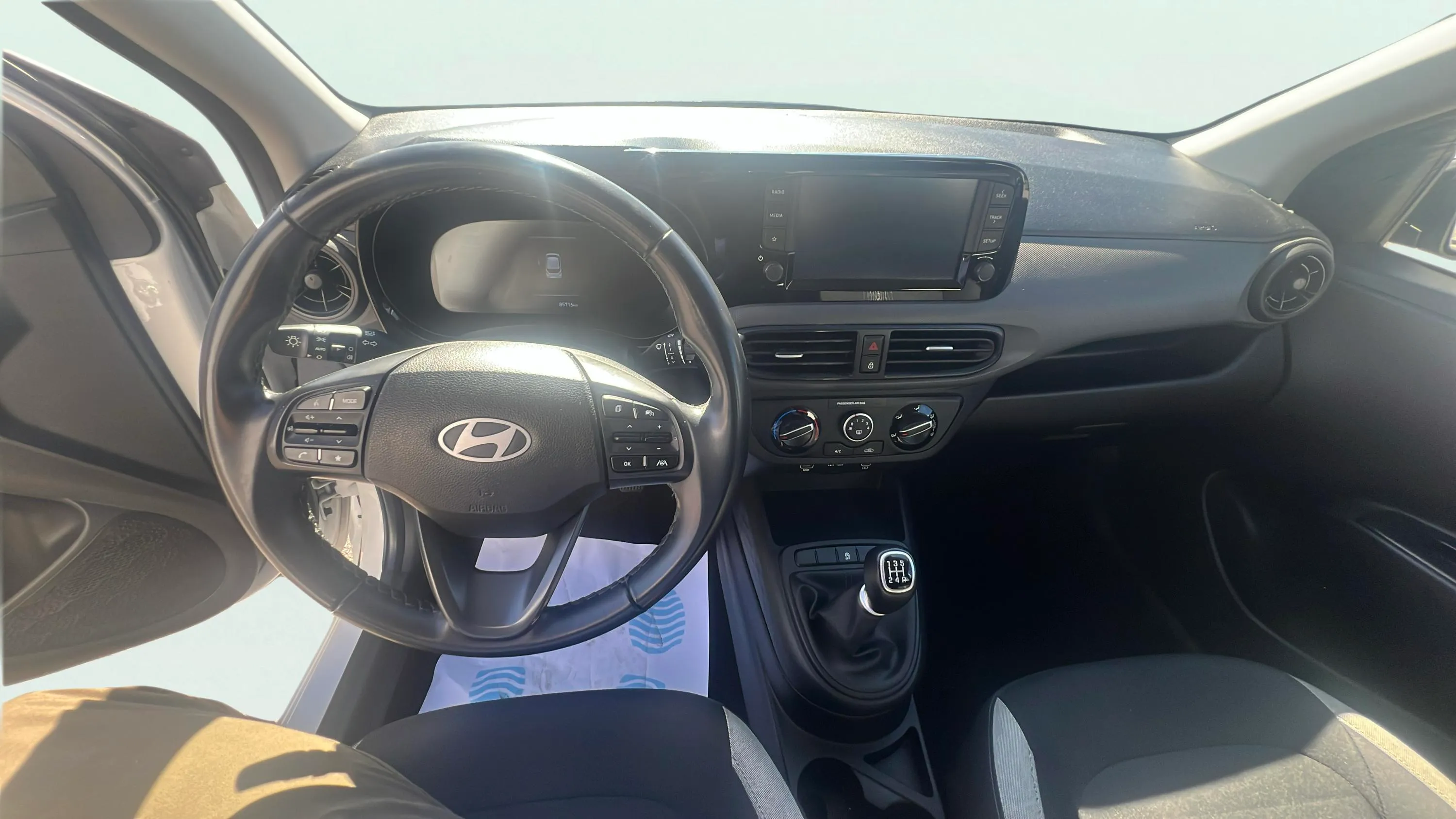 Hyundai i10 1.0 Klass - foto 9