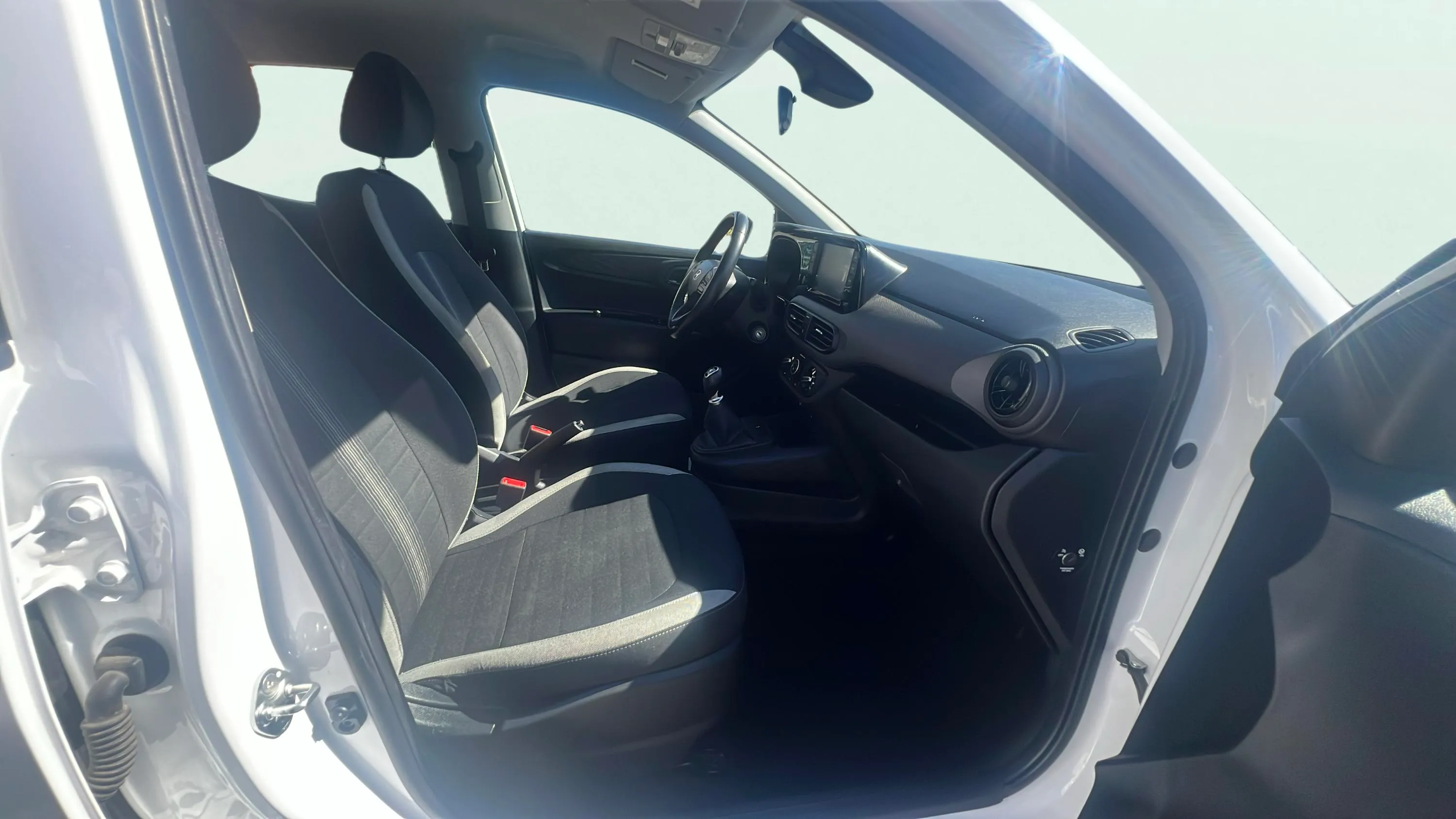 Hyundai i10 1.0 Klass - foto 13