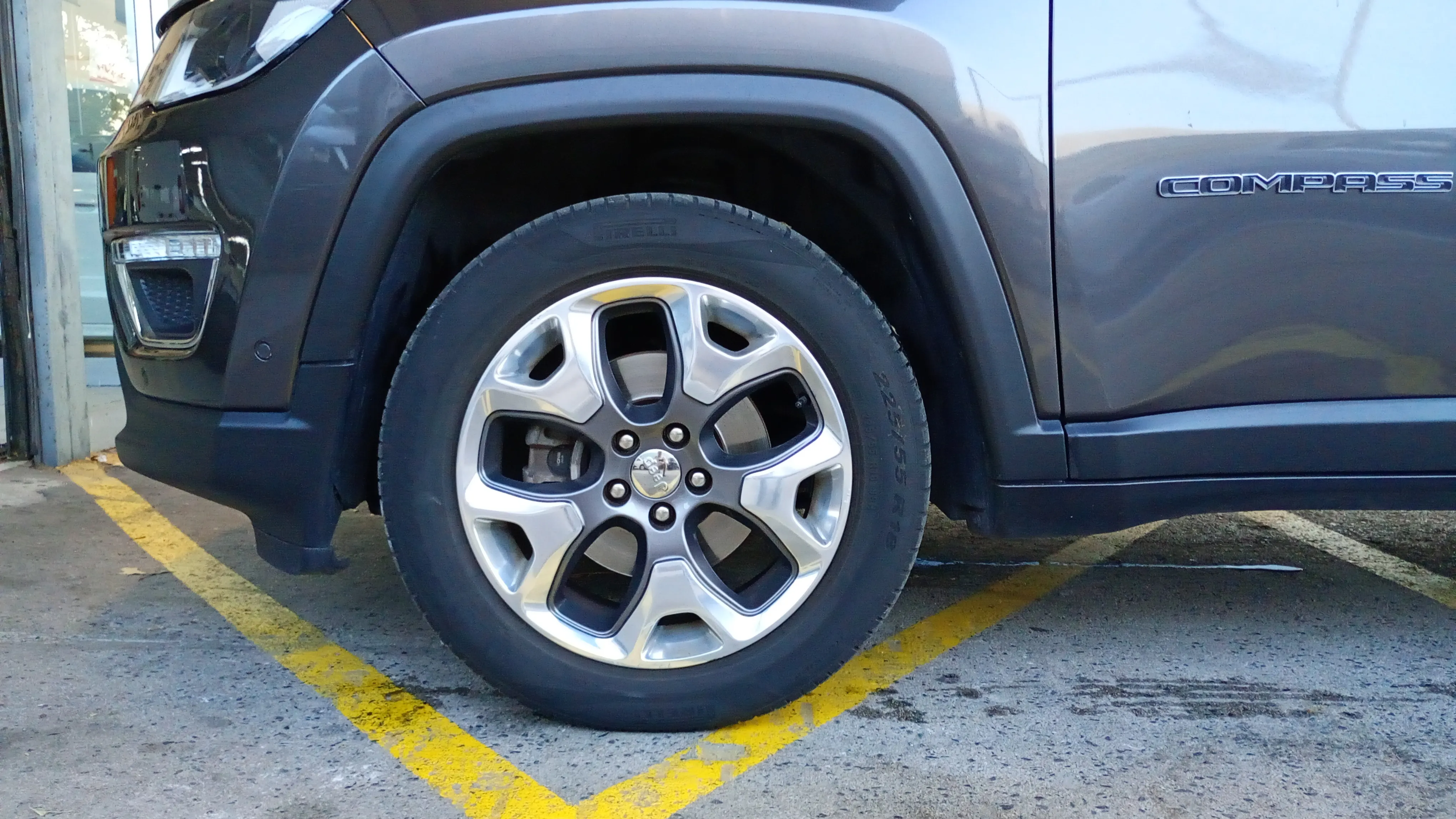 Jeep Compass 1.4 Mair Limited 4x2 - foto 9