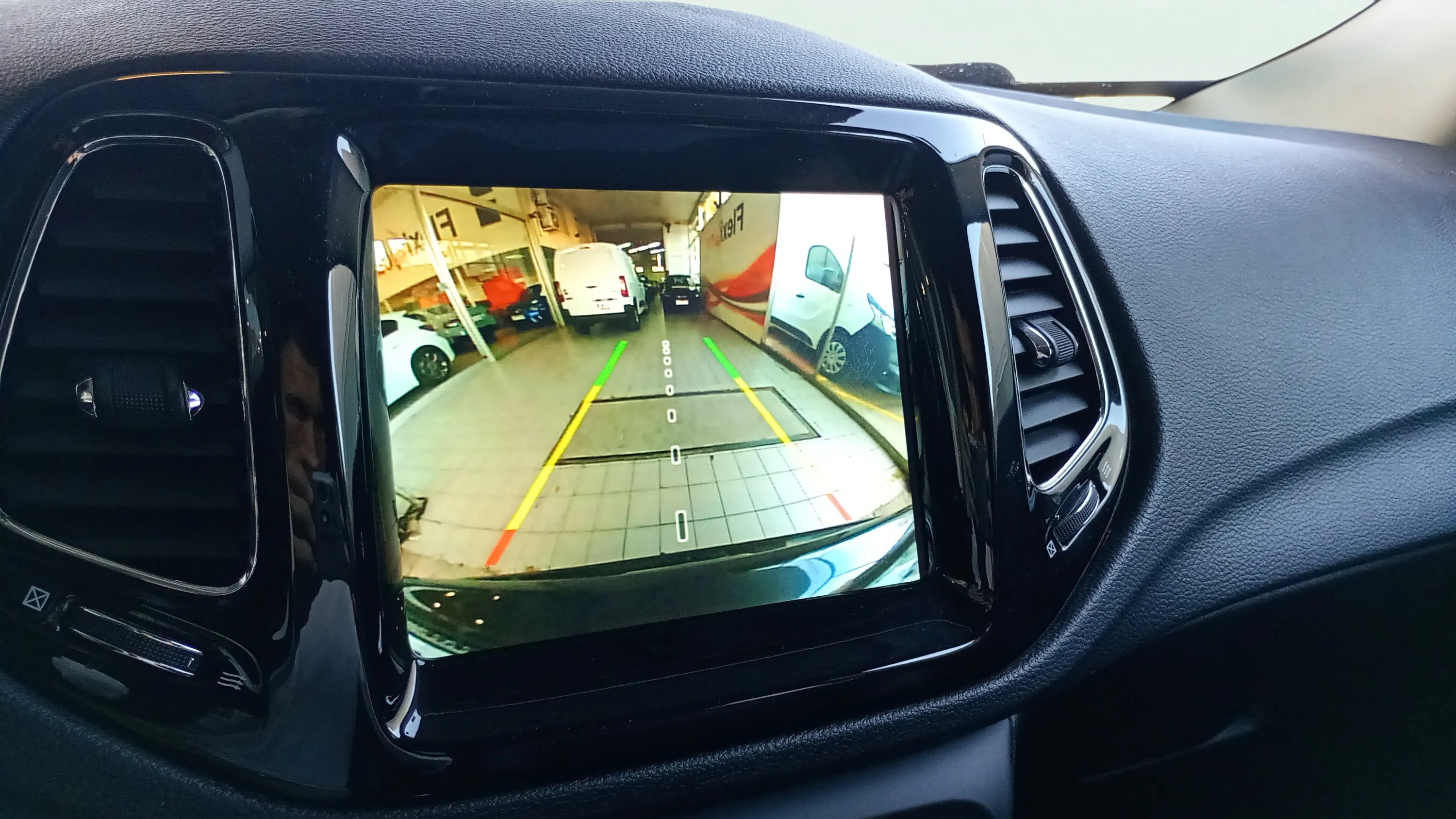 Jeep Compass 1.4 Mair Limited 4x2 - foto 19