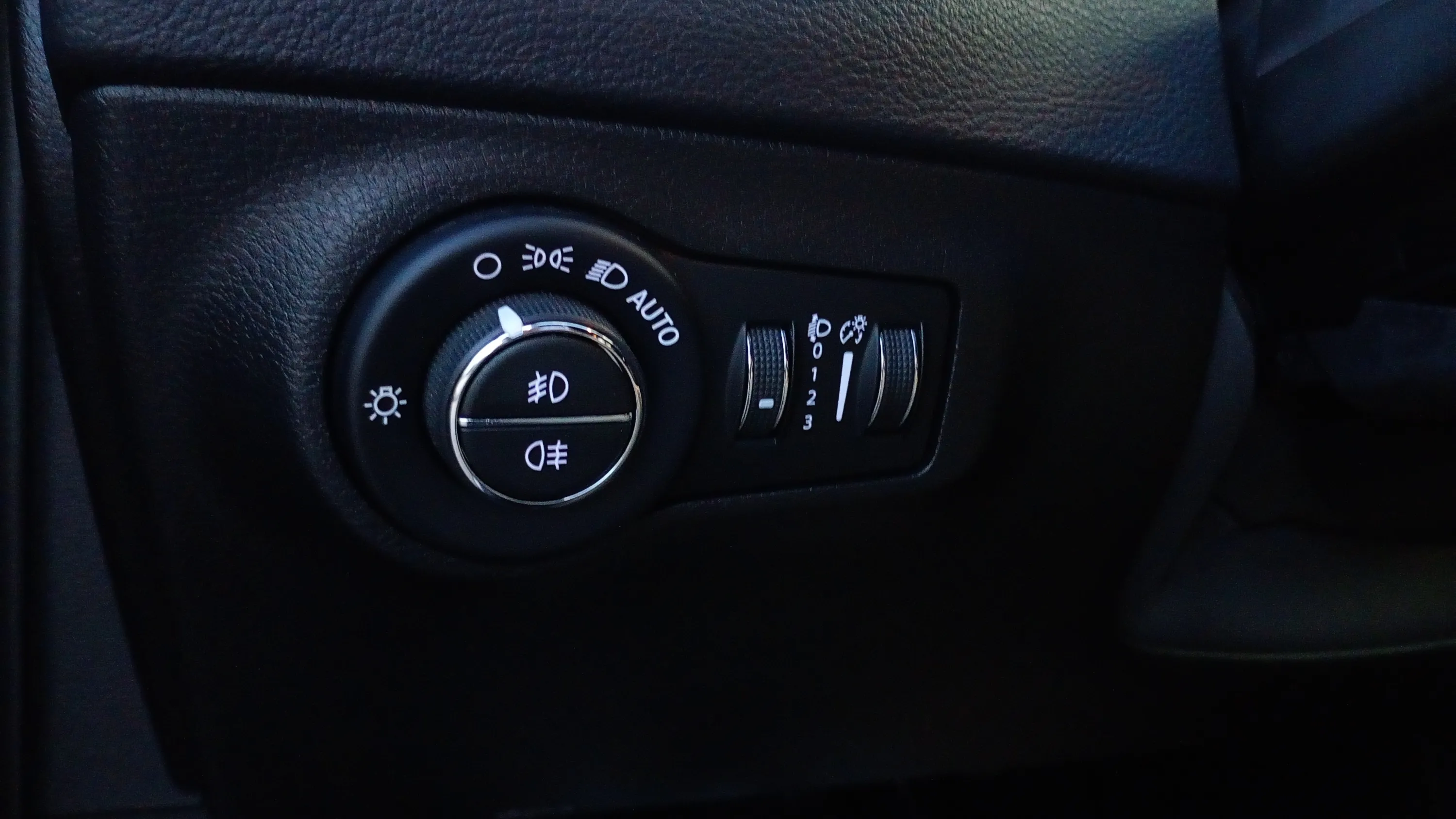 Jeep Compass 1.4 Mair Limited 4x2 - foto 18
