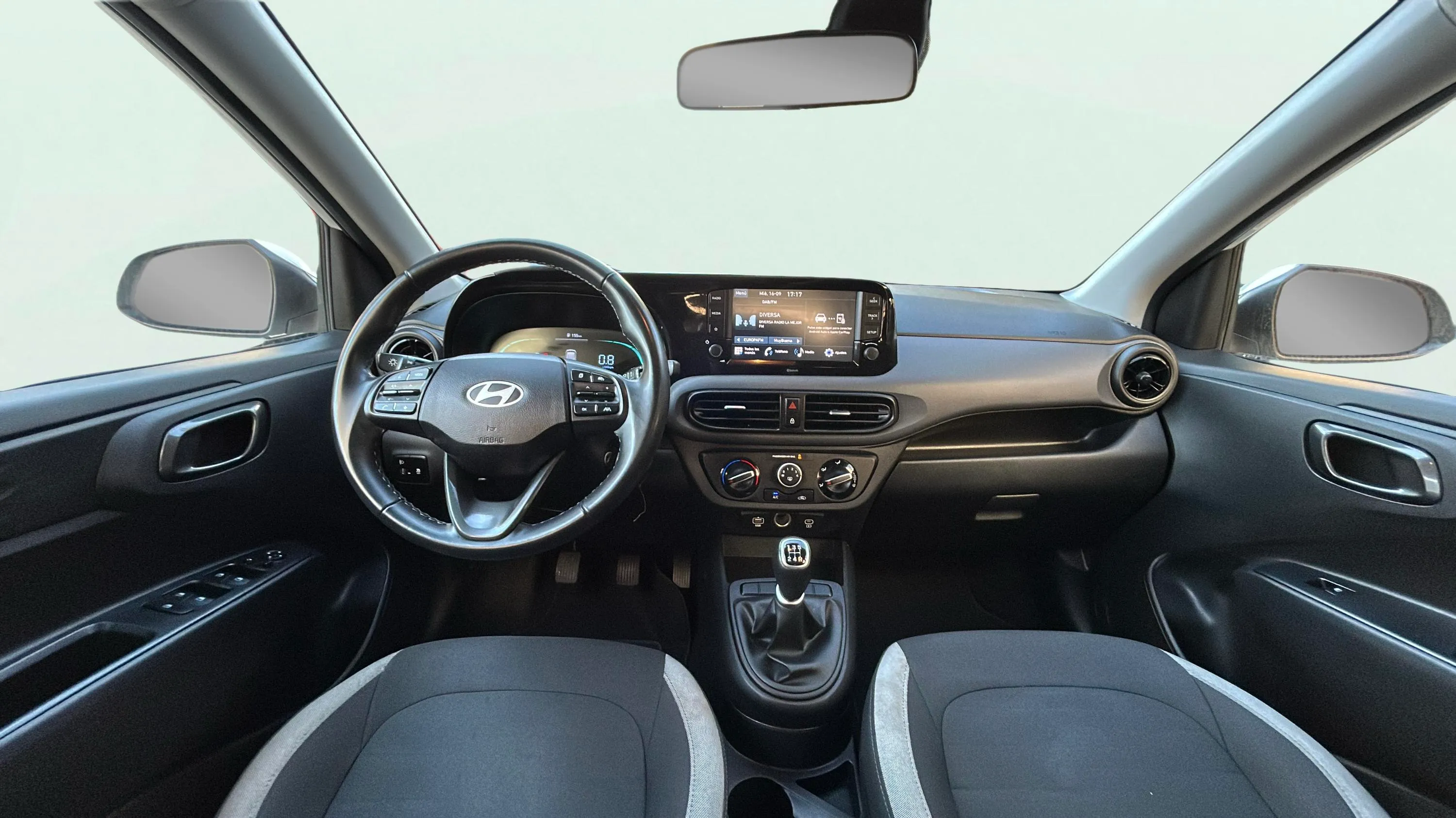 Hyundai i10 1.0 Klass - foto 9