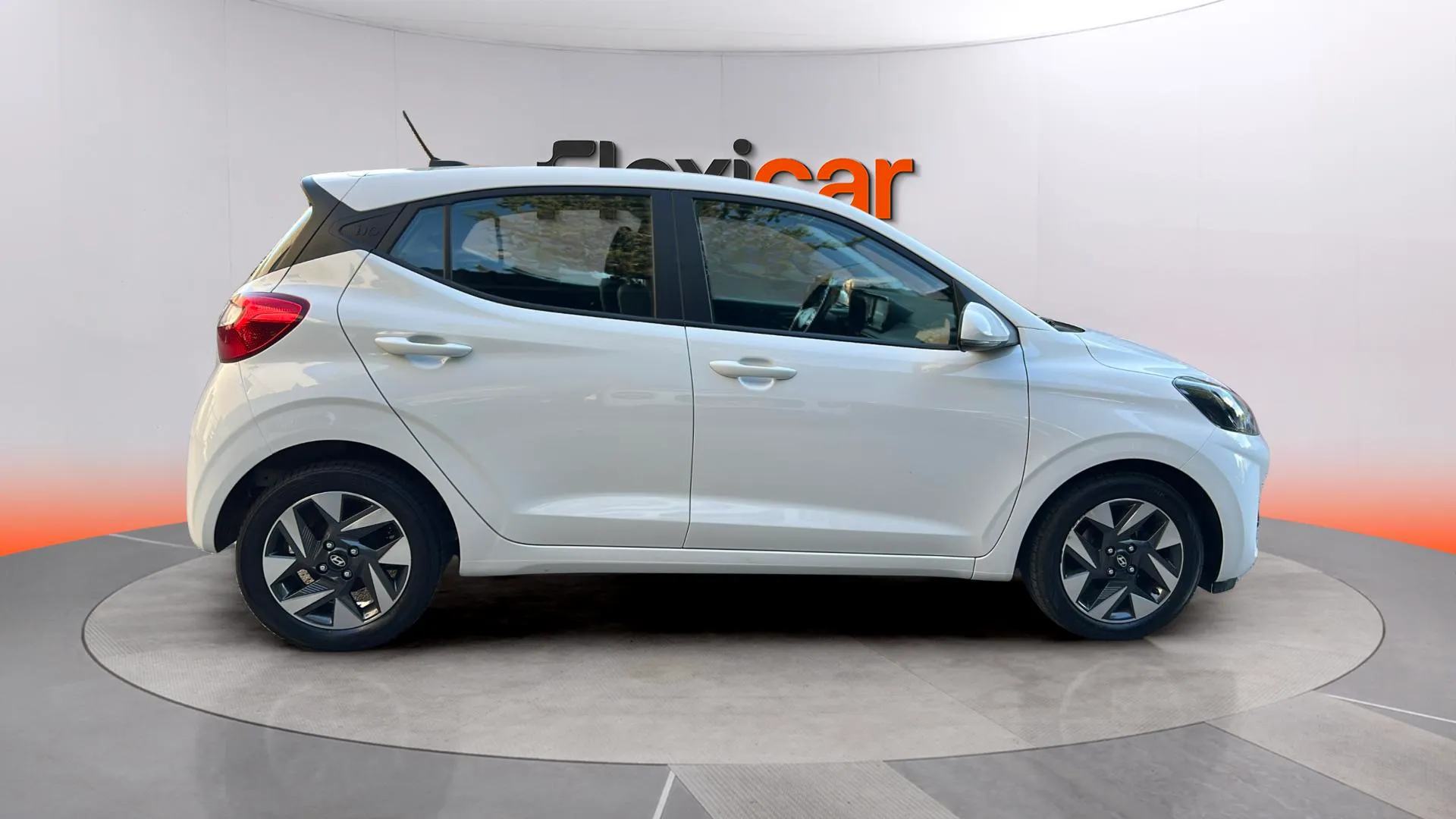 Hyundai i10 1.0 Klass - foto 8