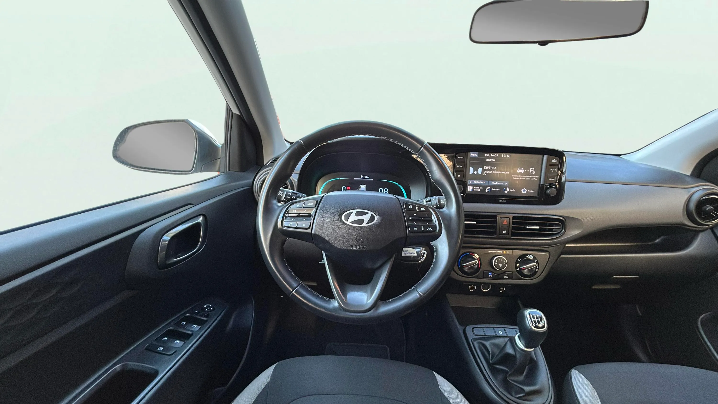 Hyundai i10 1.0 Klass - foto 11
