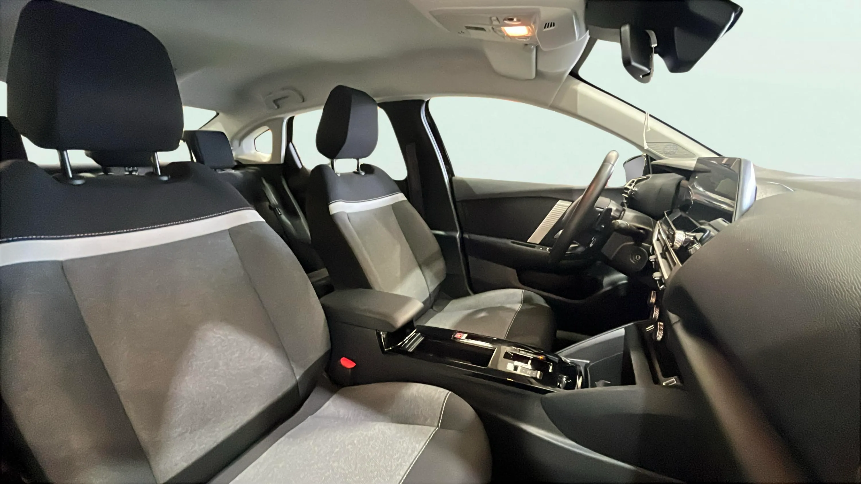 Citroën C4 X Hybrid 136 e-DCS6 Plus - foto 7