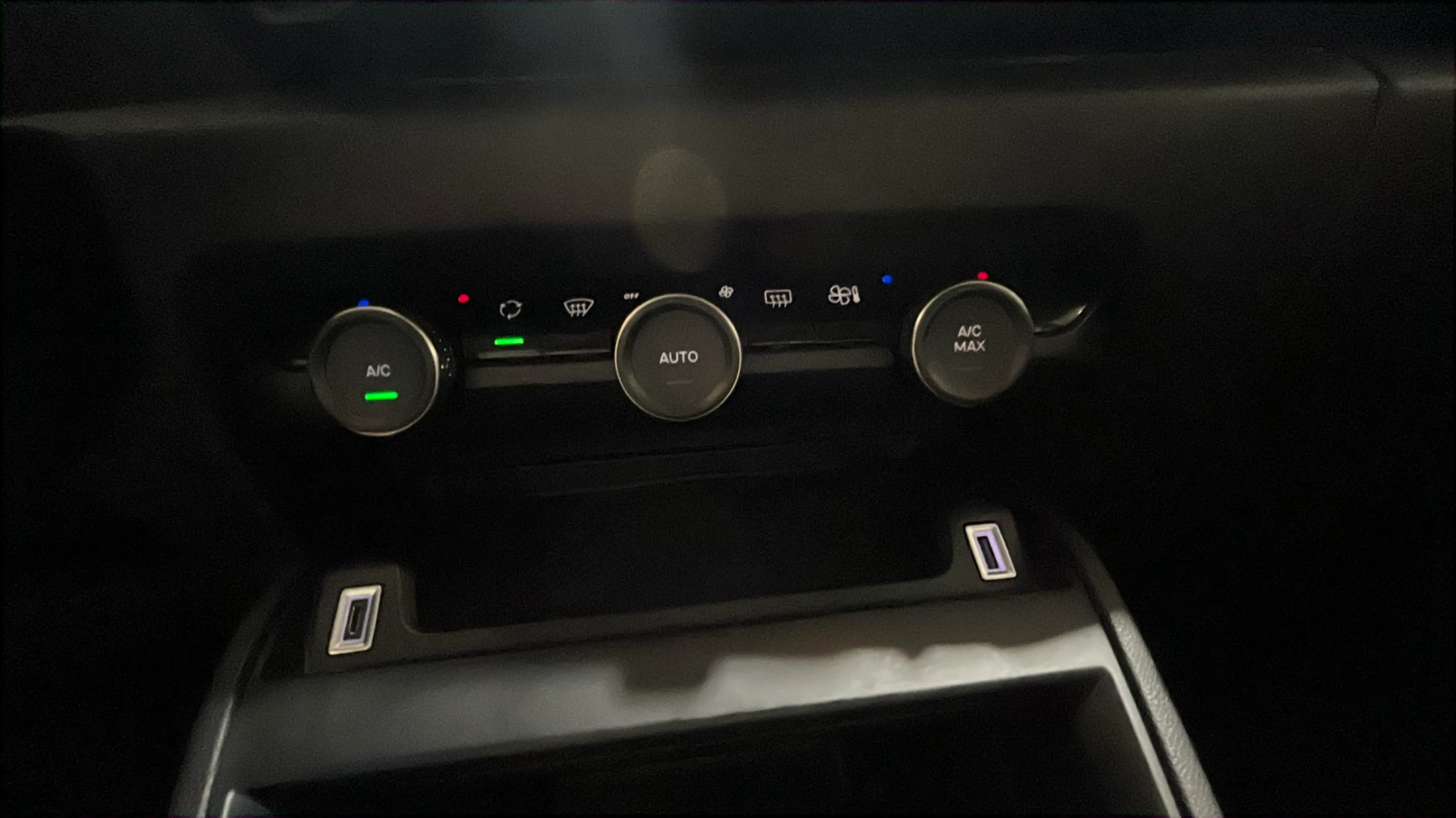 Citroën C4 X Hybrid 136 e-DCS6 Plus - foto 19