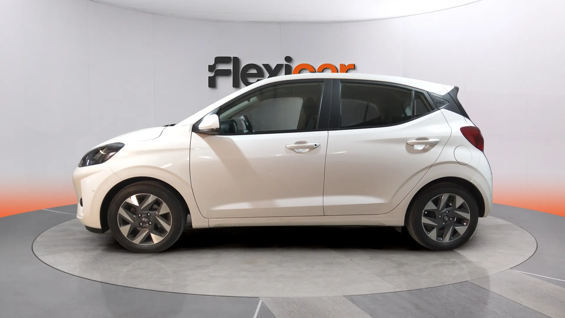 Hyundai i10 1.0 Klass - foto 4
