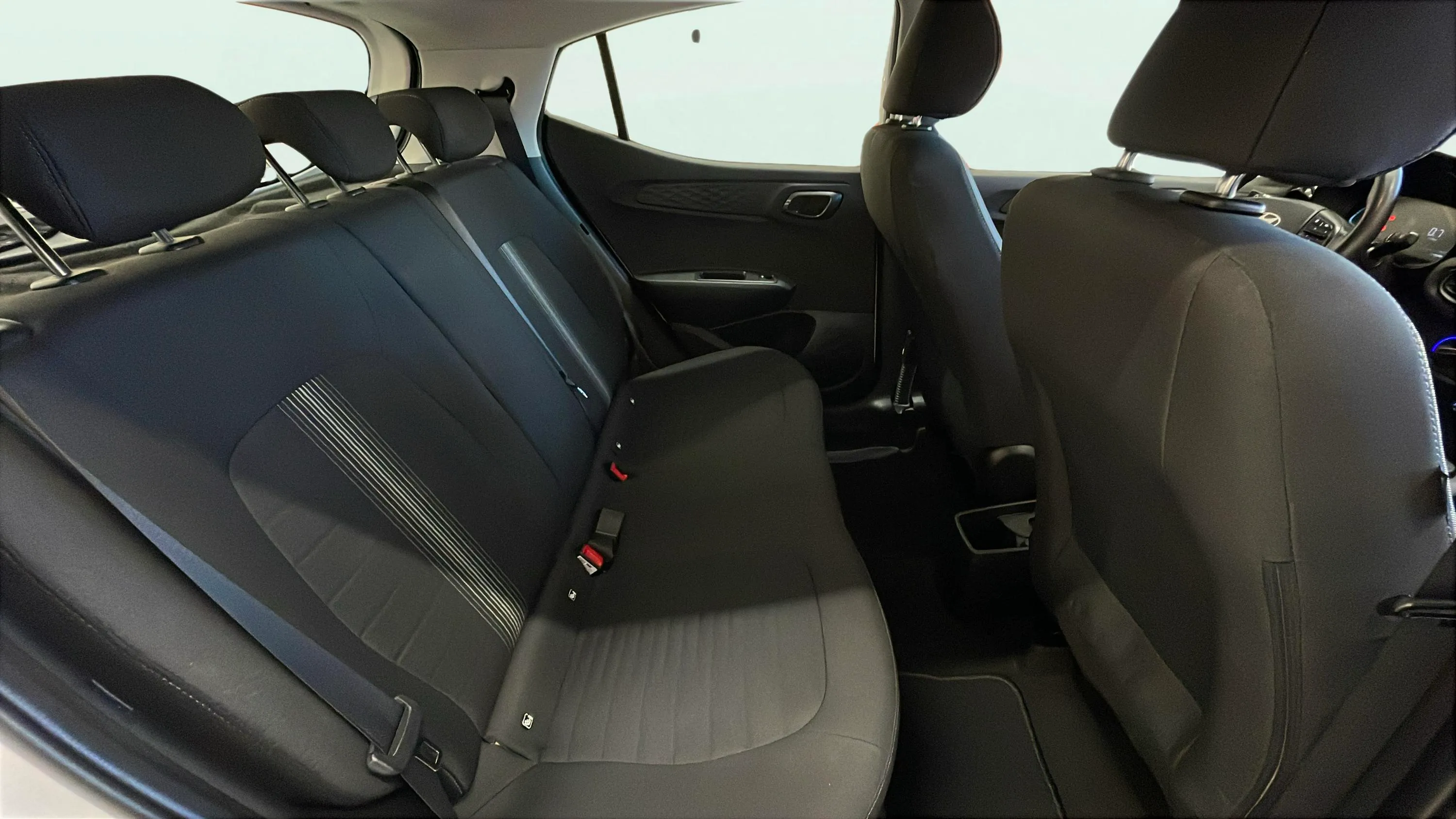 Hyundai i10 1.0 Klass - foto 22