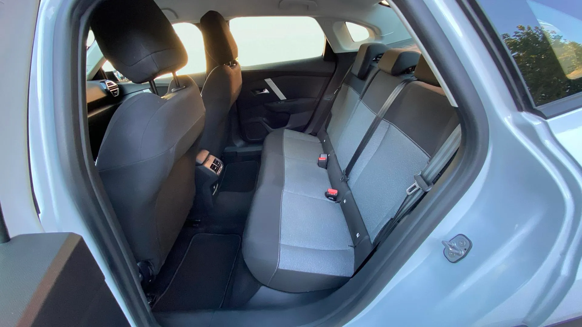Citroën C4 X Hybrid 136 e-DCS6 You - foto 16