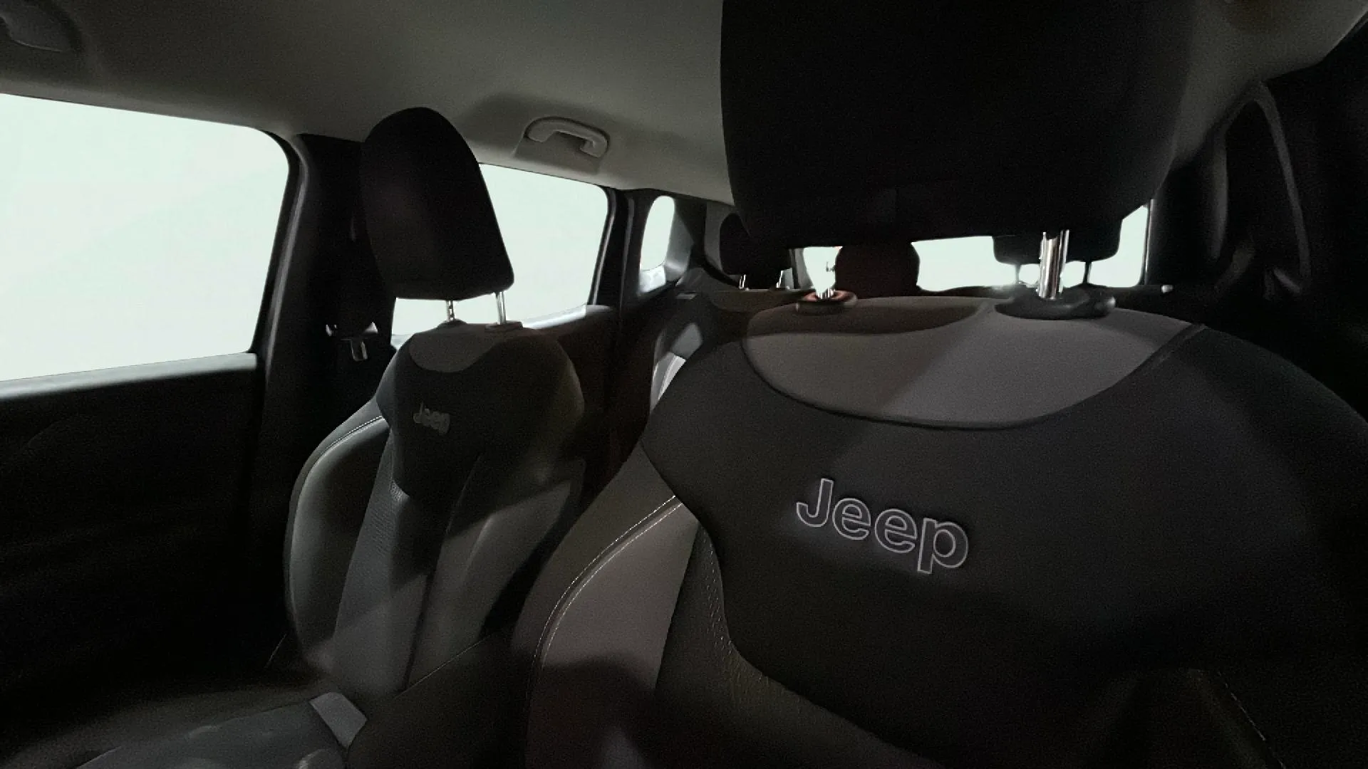 Jeep Renegade Limited 1.6 Mjet 4x2 - foto 17
