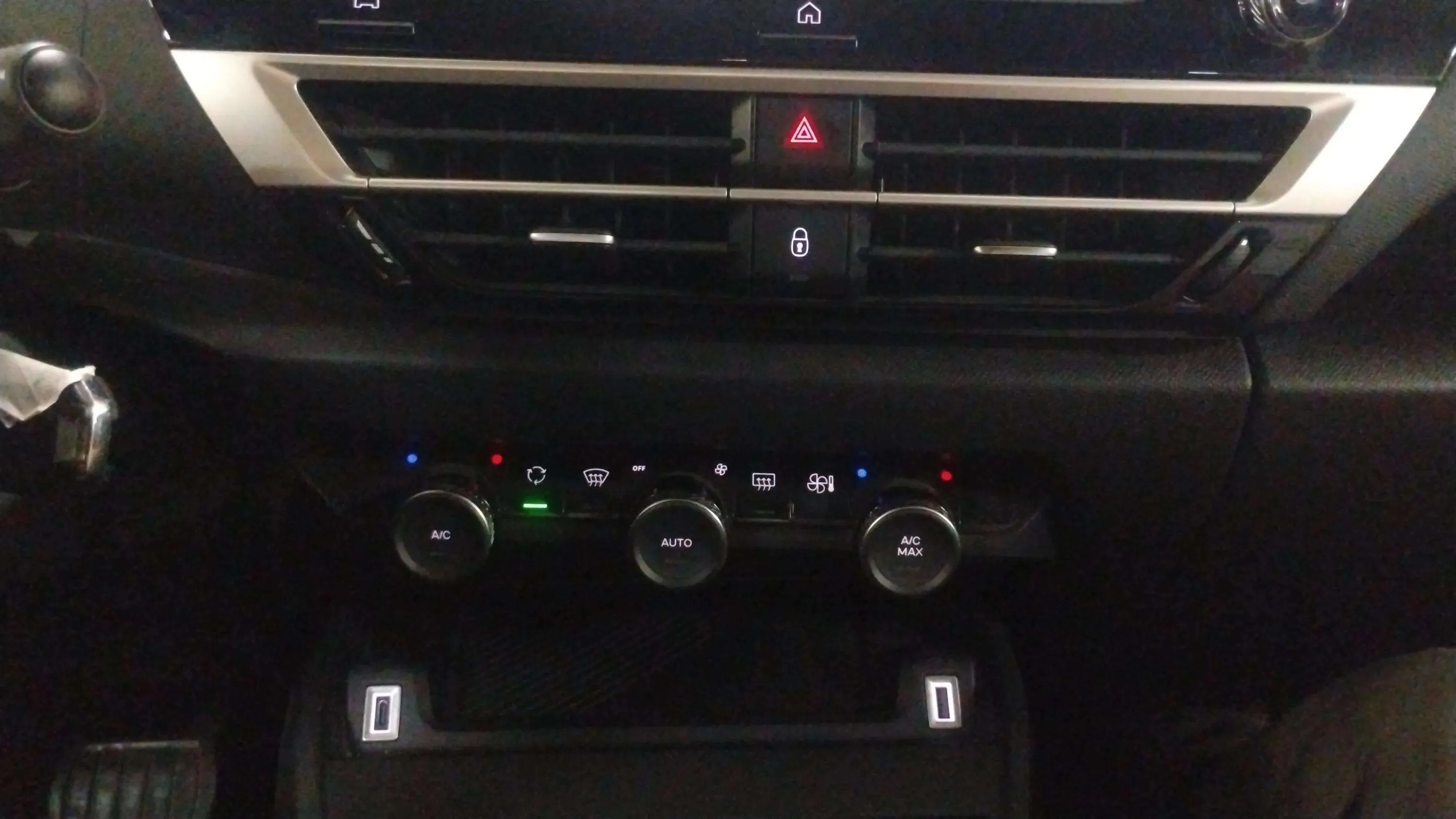 Citroën C4 X Hybrid 136 e-DCS6 You - foto 12