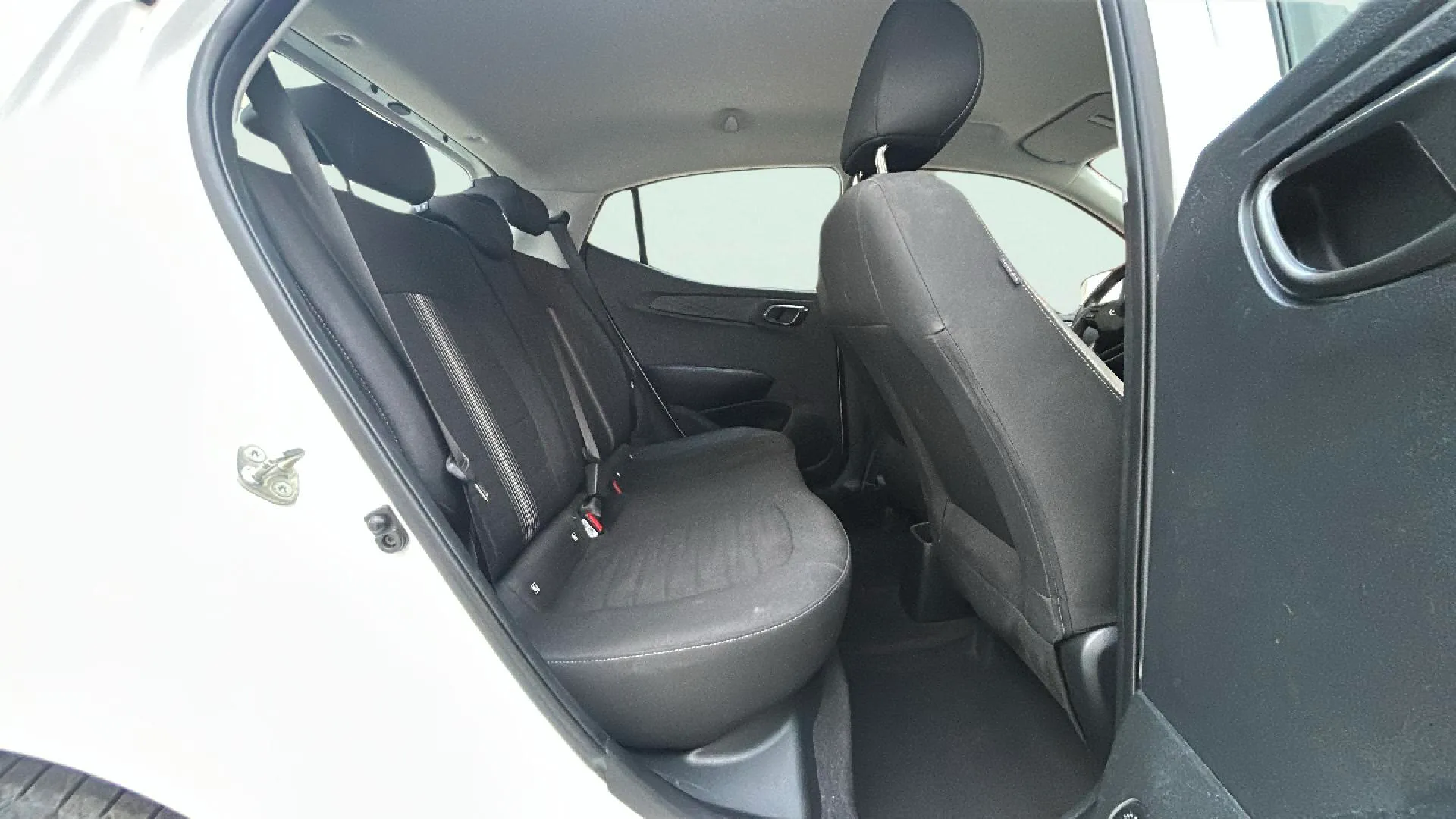 Hyundai i10 1.0 Klass - foto 16