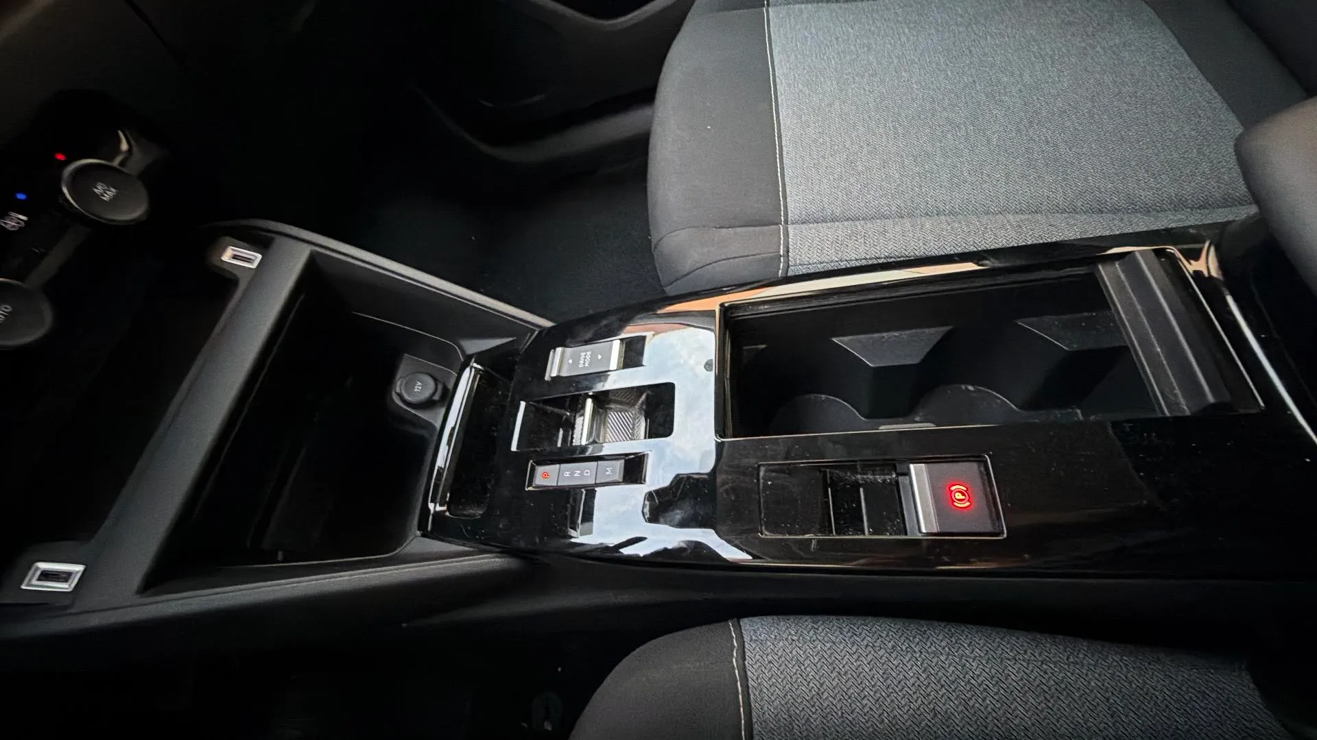 Citroën C4 X Hybrid 136 e-DCS6 You - foto 17