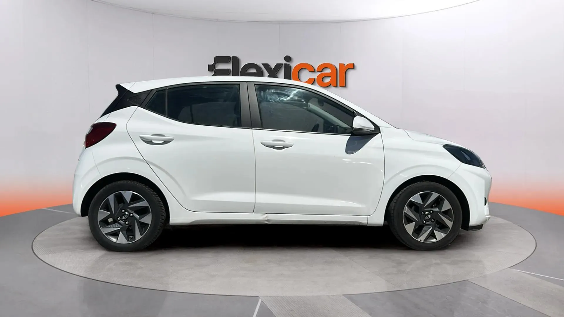 Hyundai i10 1.0 Klass - foto 8